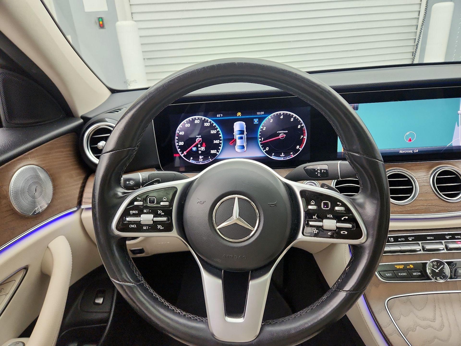 Thumbnail: 2020 Mercedes-Benz E-Class - 10
