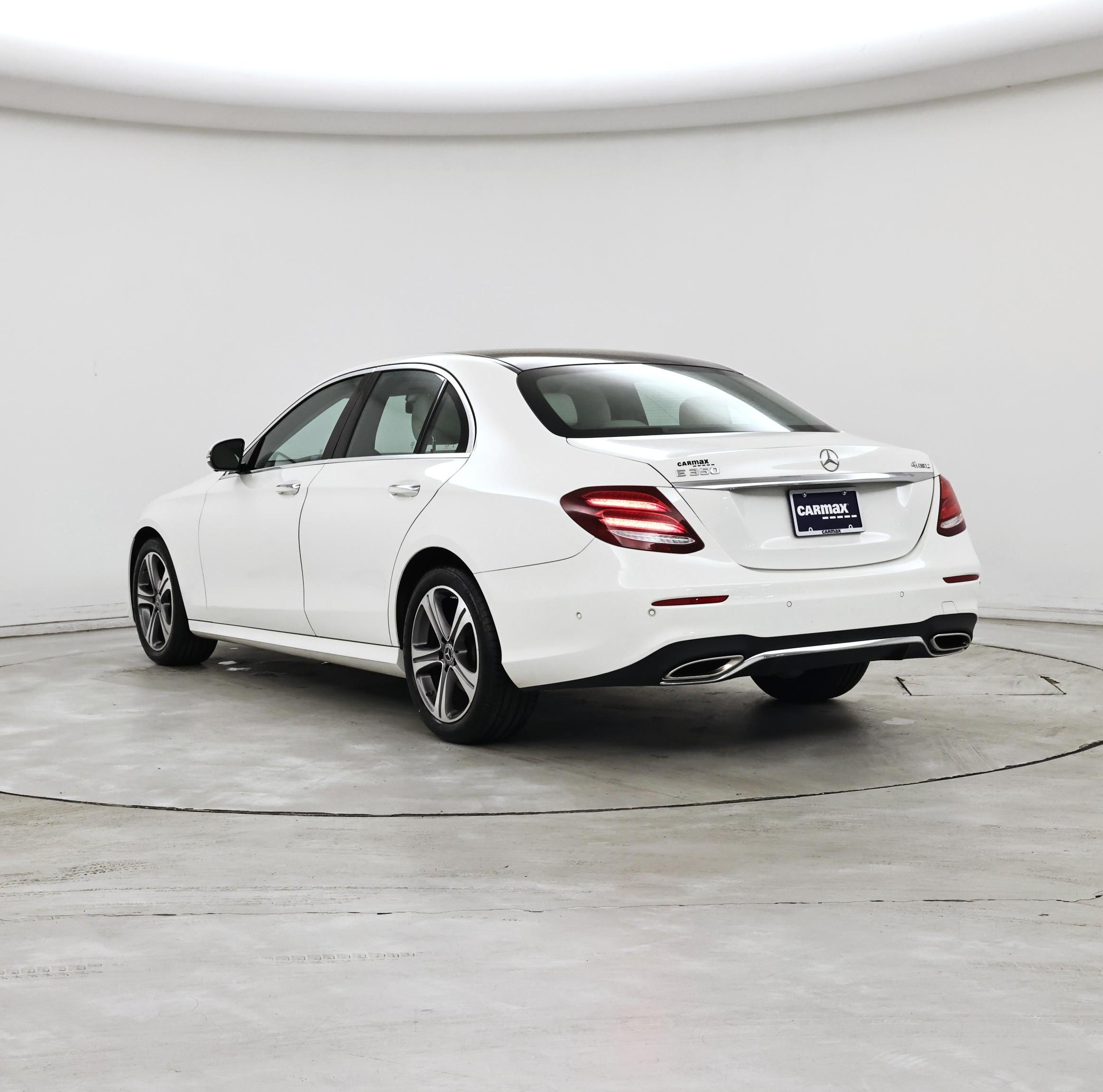 Thumbnail: 2020 Mercedes-Benz E-Class - 2