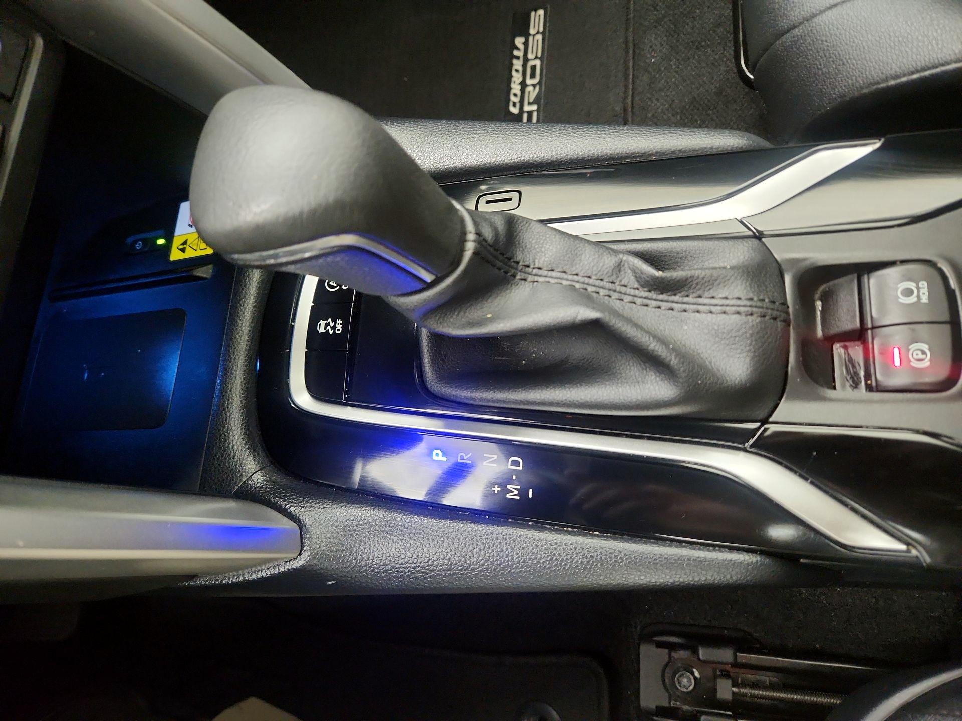 Thumbnail: 2023 Toyota Corolla Cross - 17