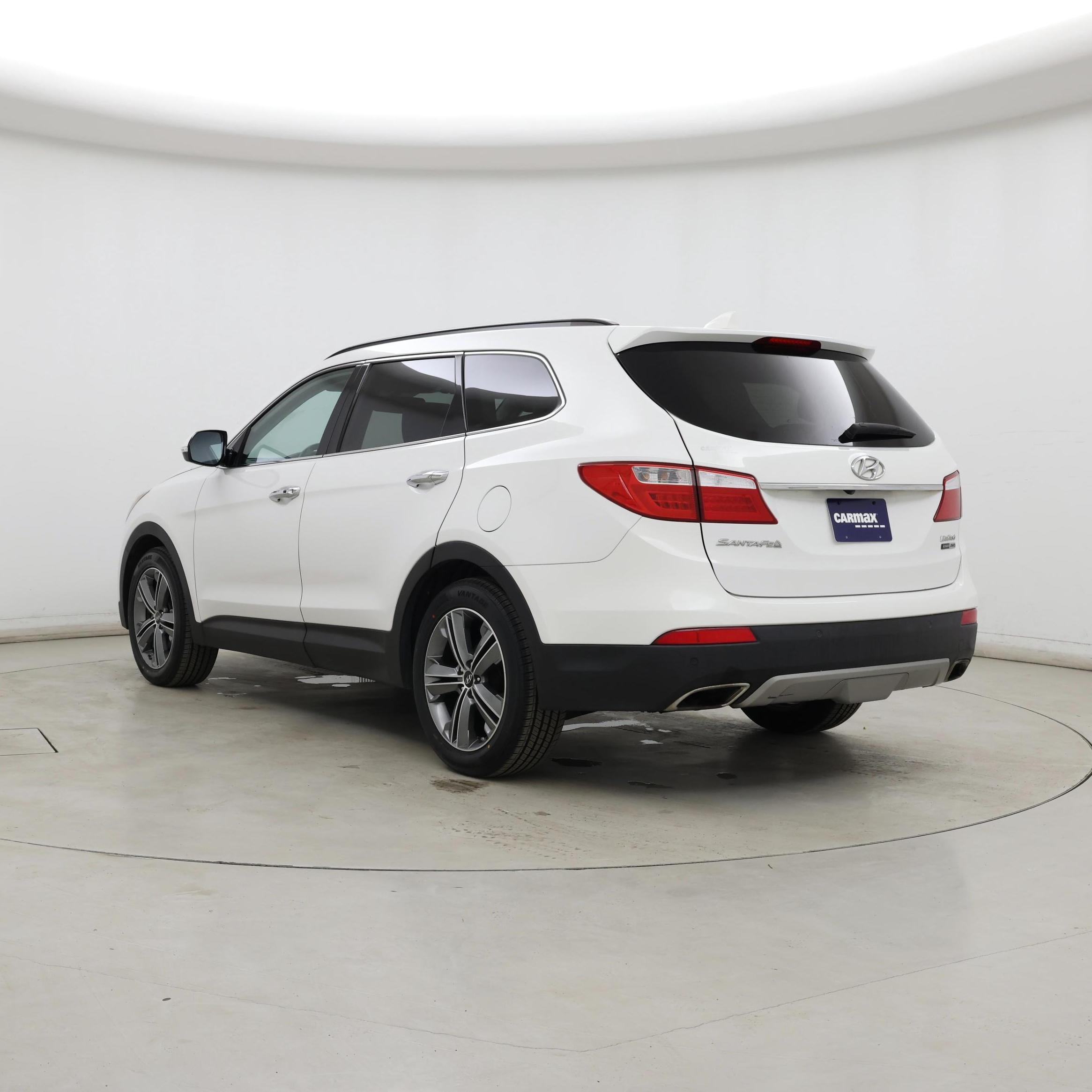 Thumbnail: 2016 Hyundai Santa Fe - 2