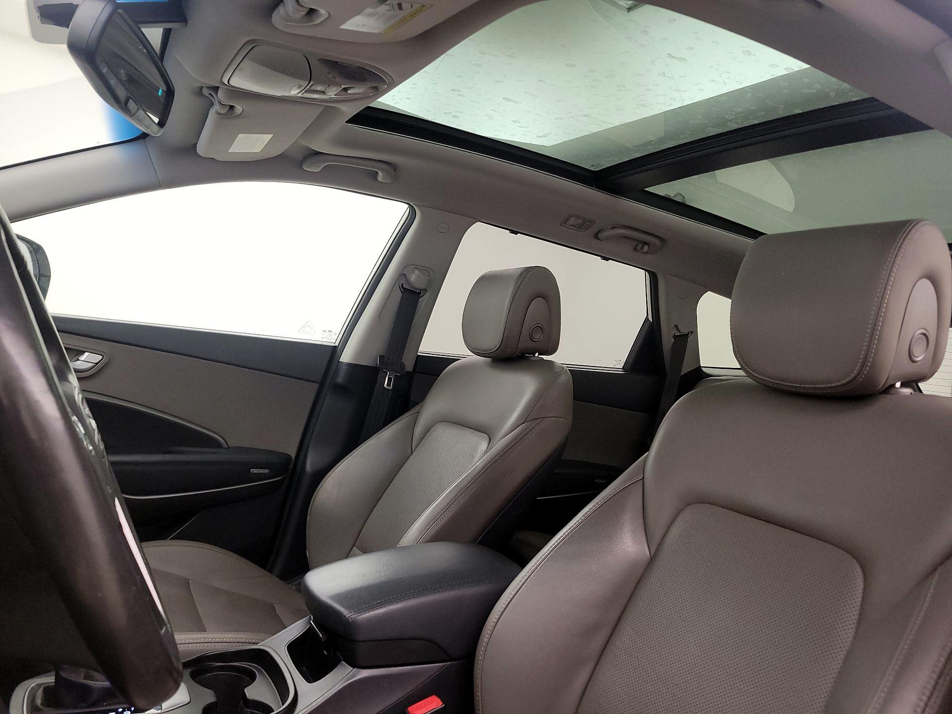 Thumbnail: 2016 Hyundai Santa Fe - 19