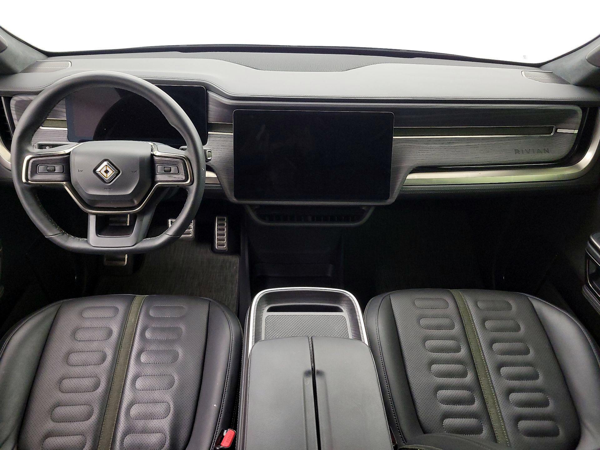 Thumbnail: 2023 Rivian R1S - 9