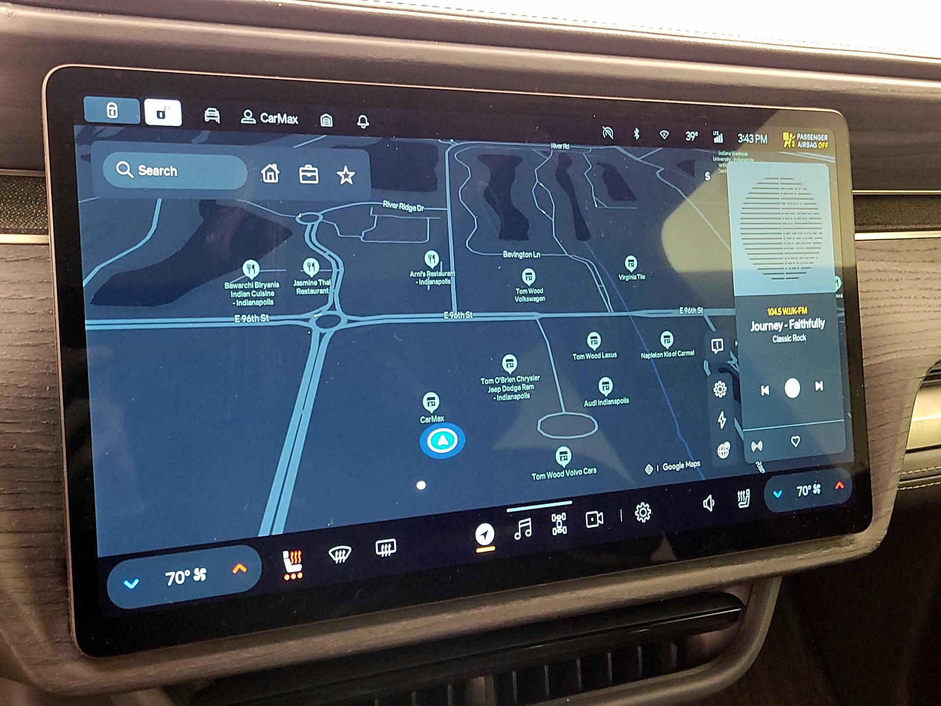 Thumbnail: 2023 Rivian R1S - 13