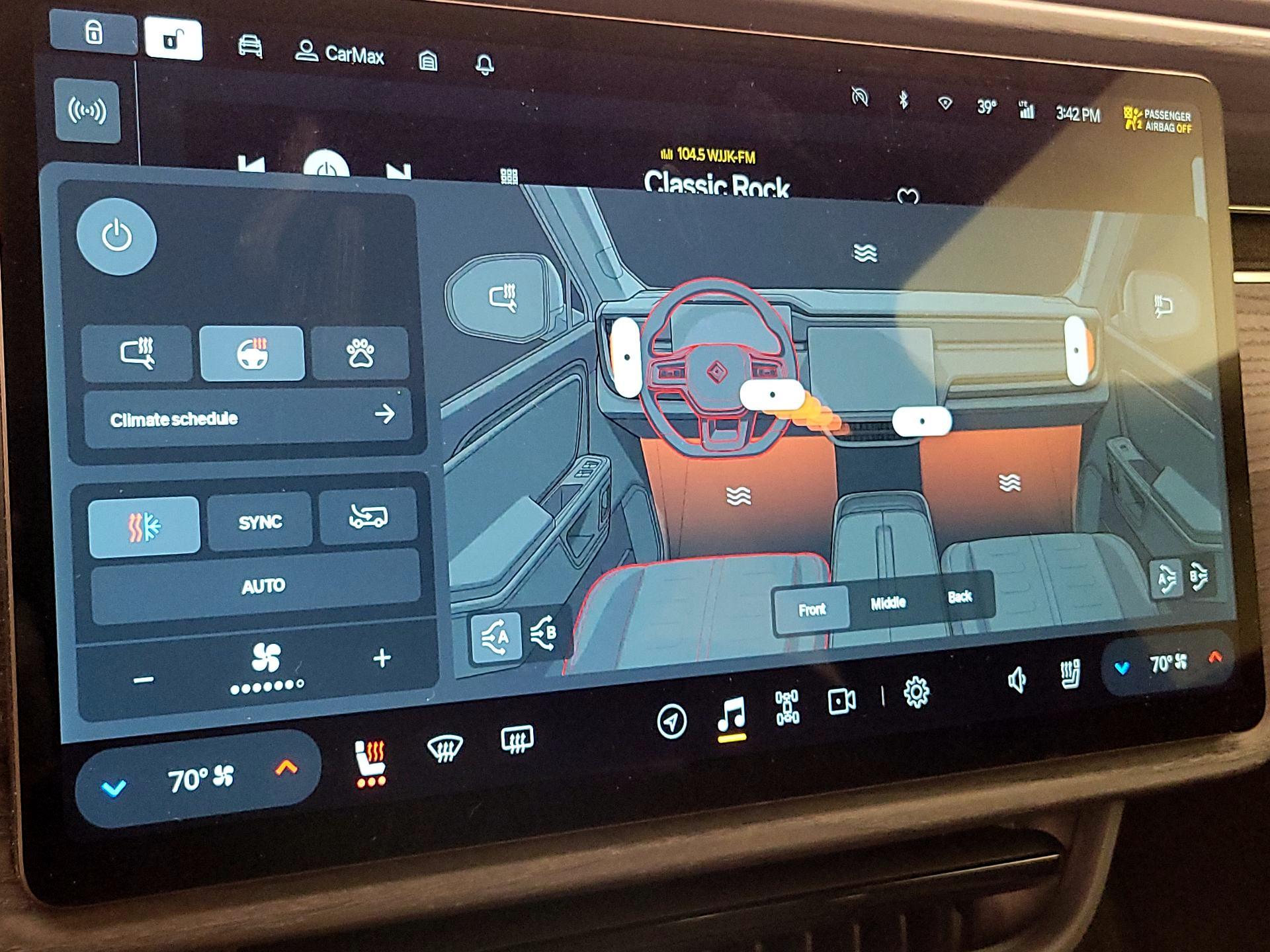 Thumbnail: 2023 Rivian R1S - 16