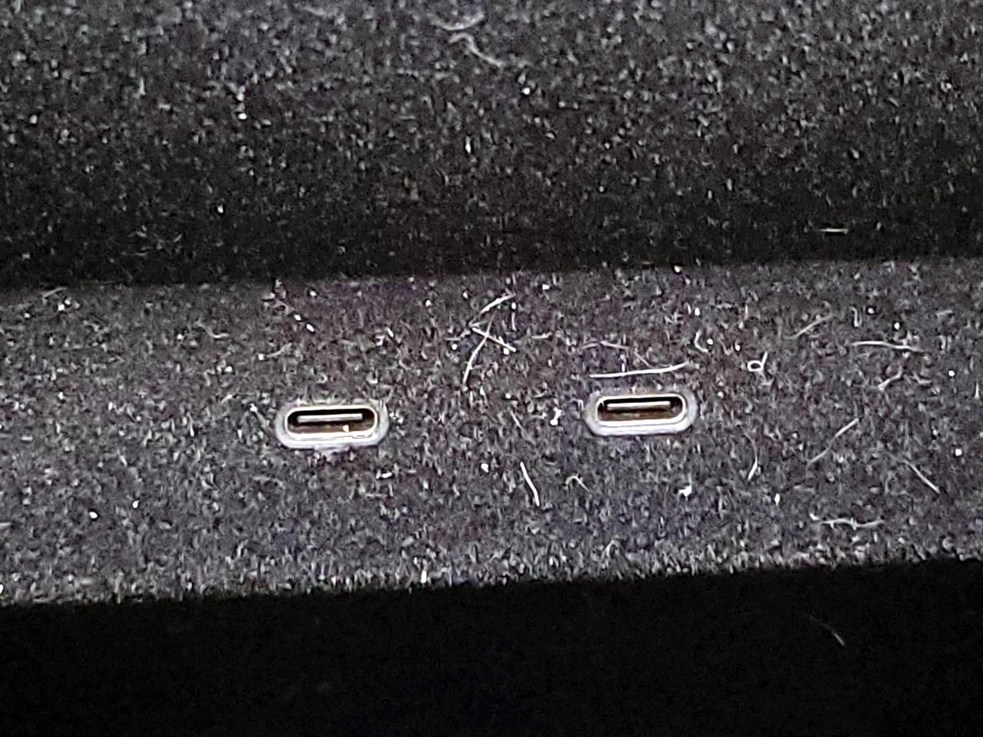 Thumbnail: 2023 Rivian R1S - 18