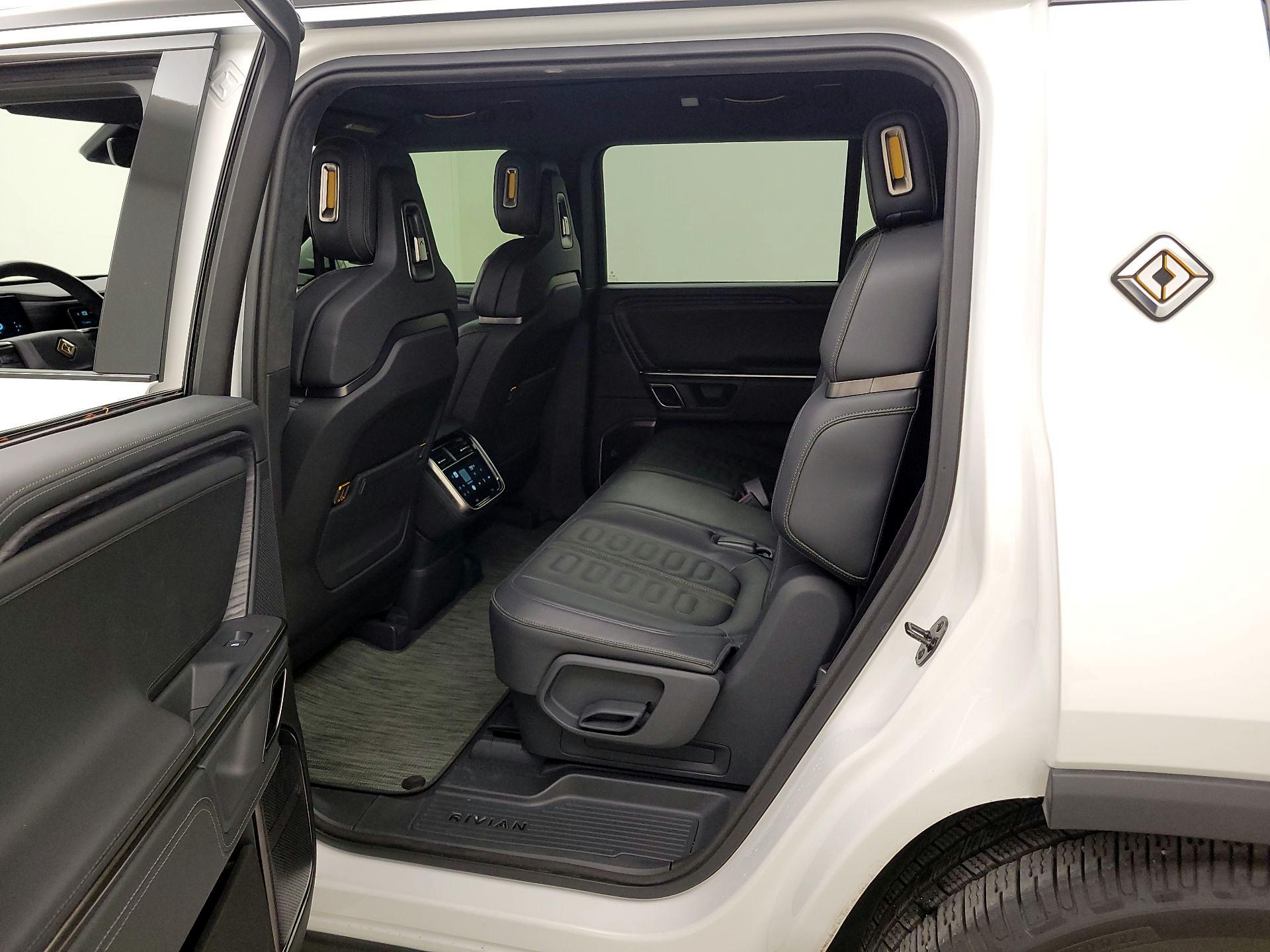 Thumbnail: 2023 Rivian R1S - 20