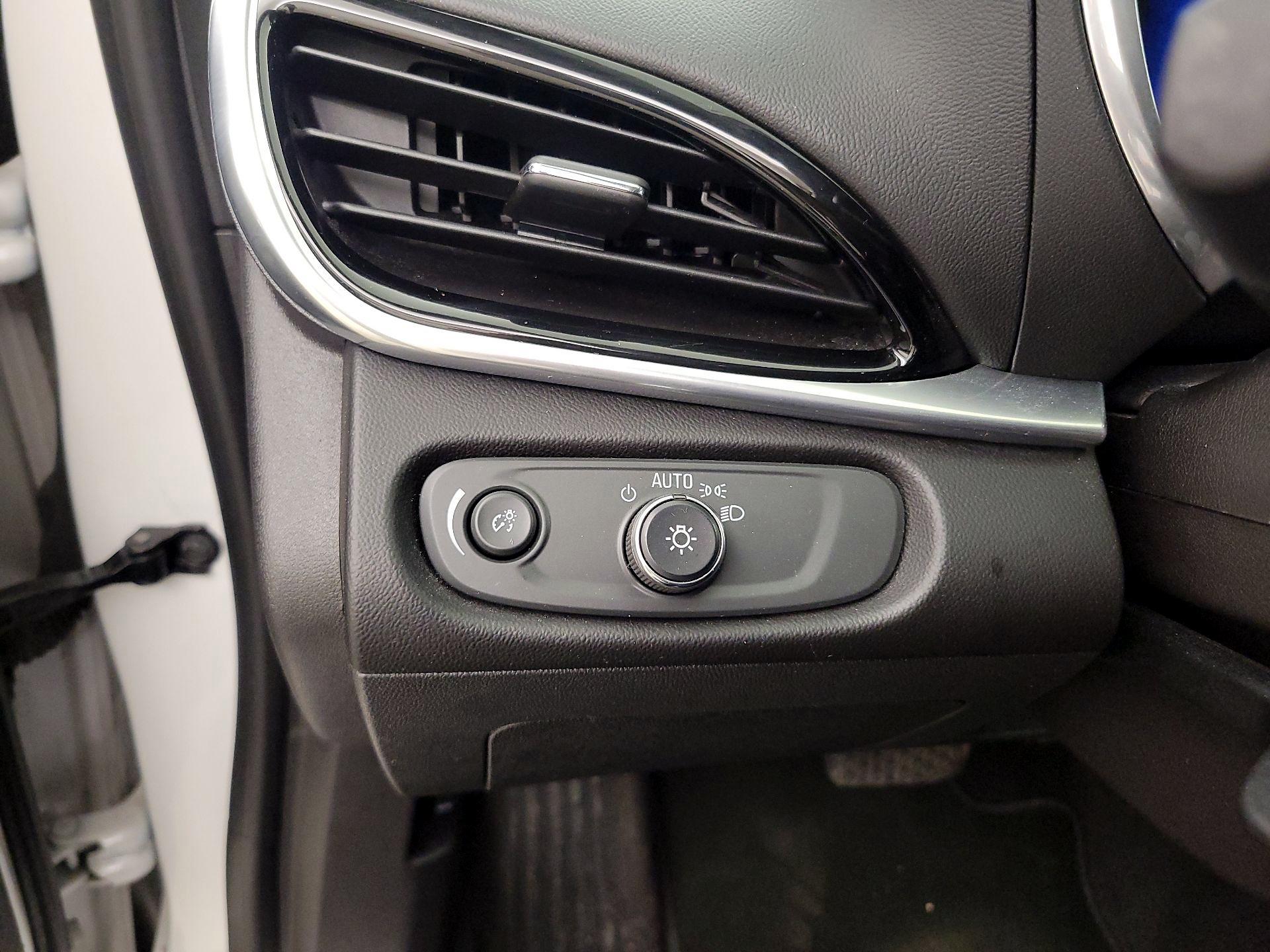 Thumbnail: 2017 Chevrolet Volt - 13