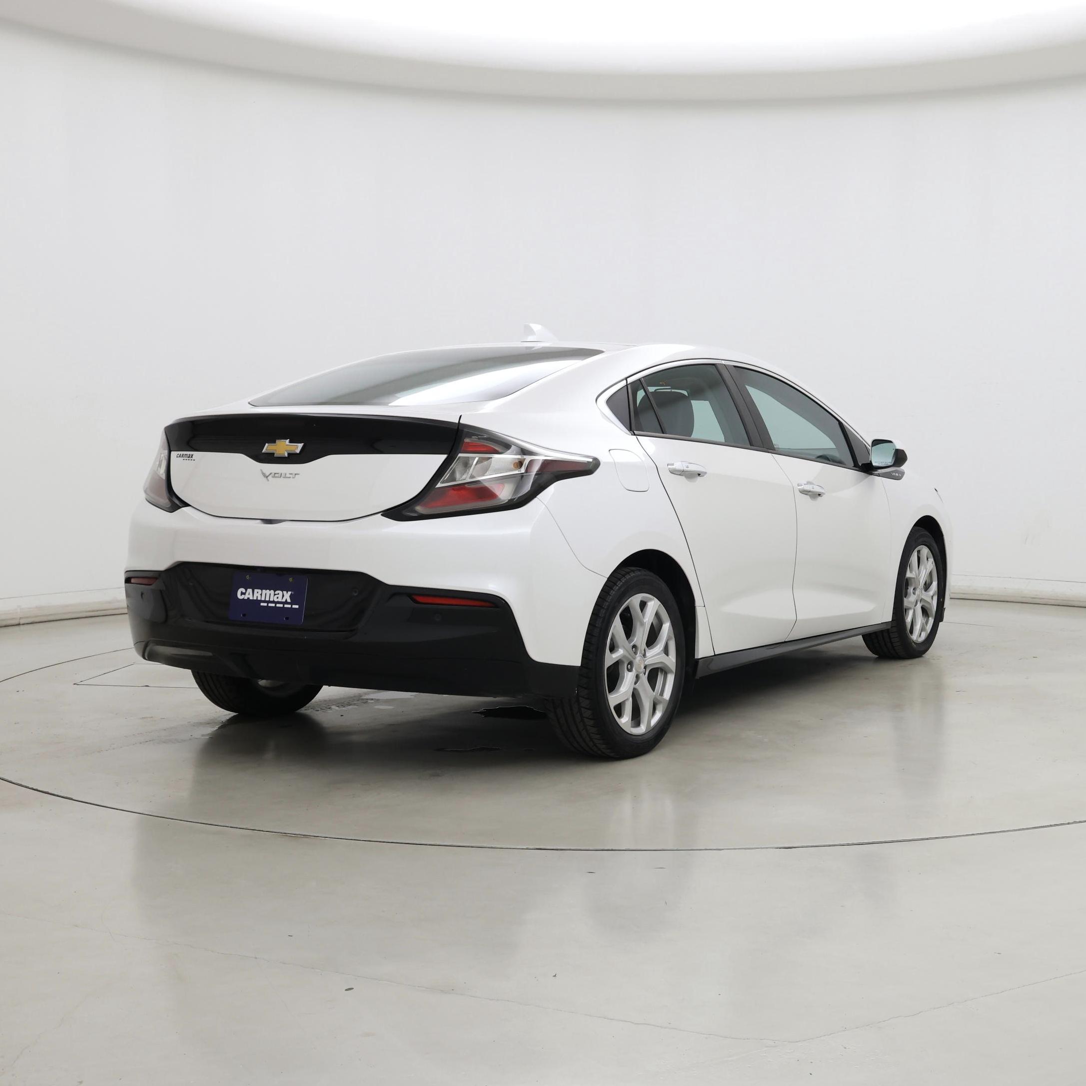 Thumbnail: 2017 Chevrolet Volt - 8