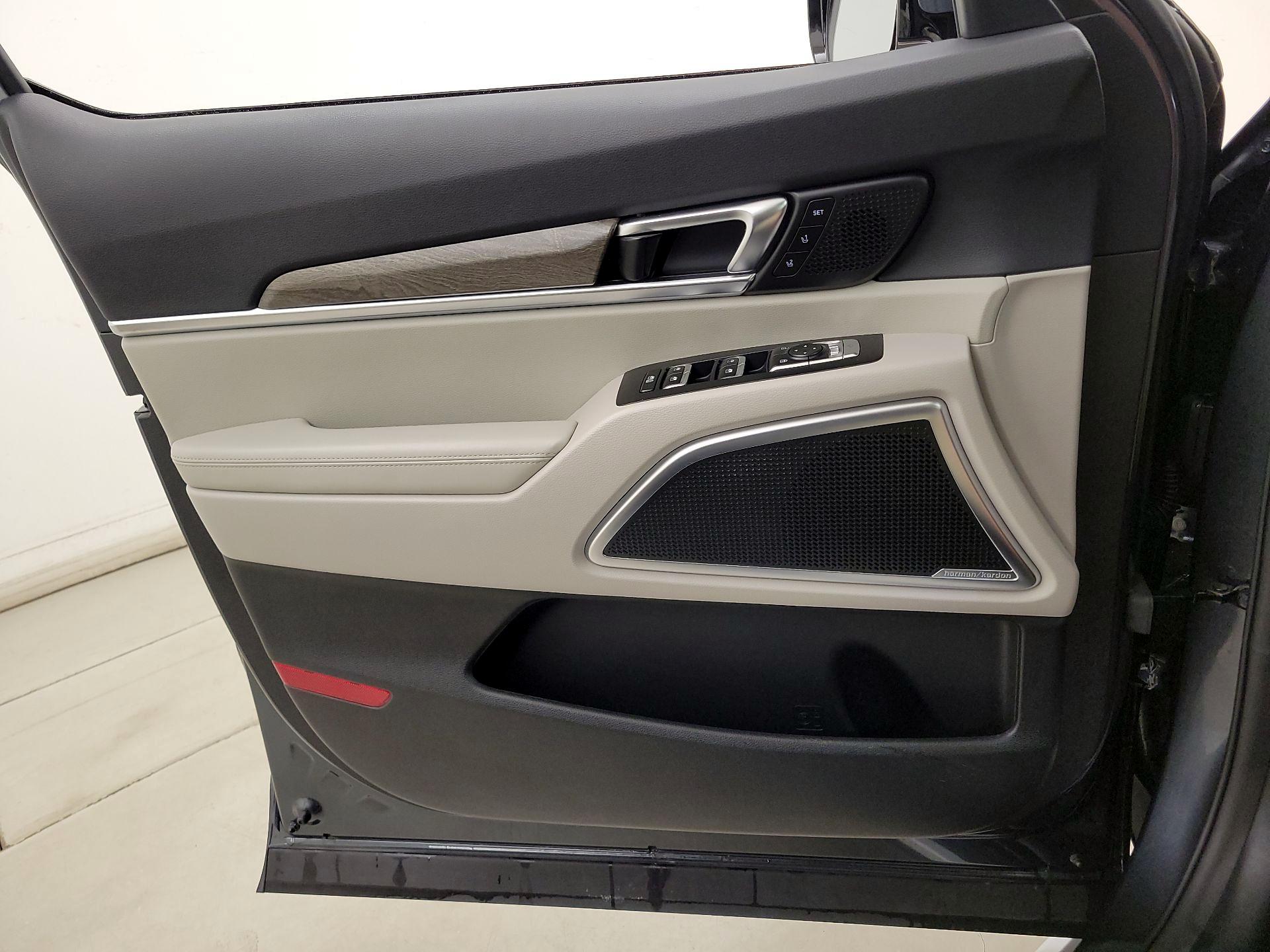 Thumbnail: 2020 Kia Telluride - 12