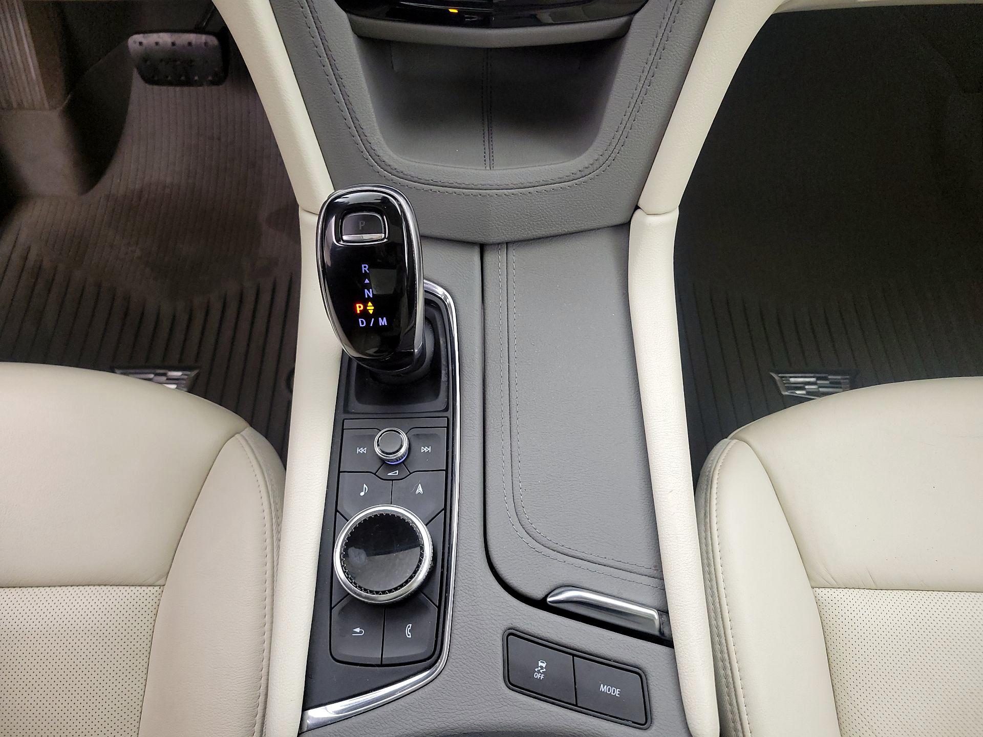 Thumbnail: 2020 Cadillac XT6 - 17