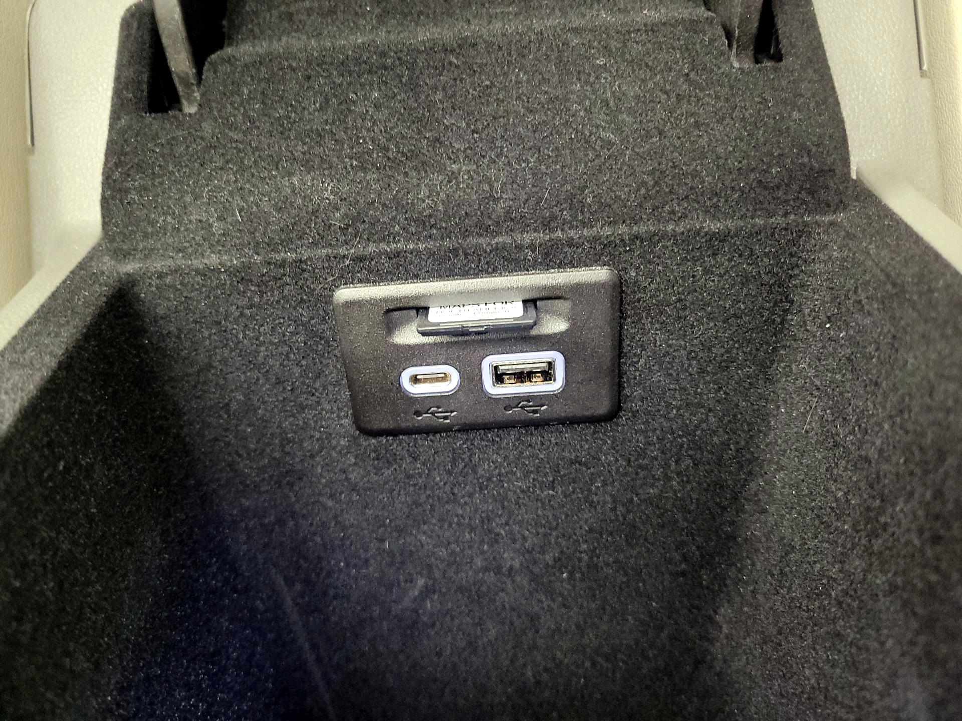 Thumbnail: 2020 Cadillac XT6 - 18