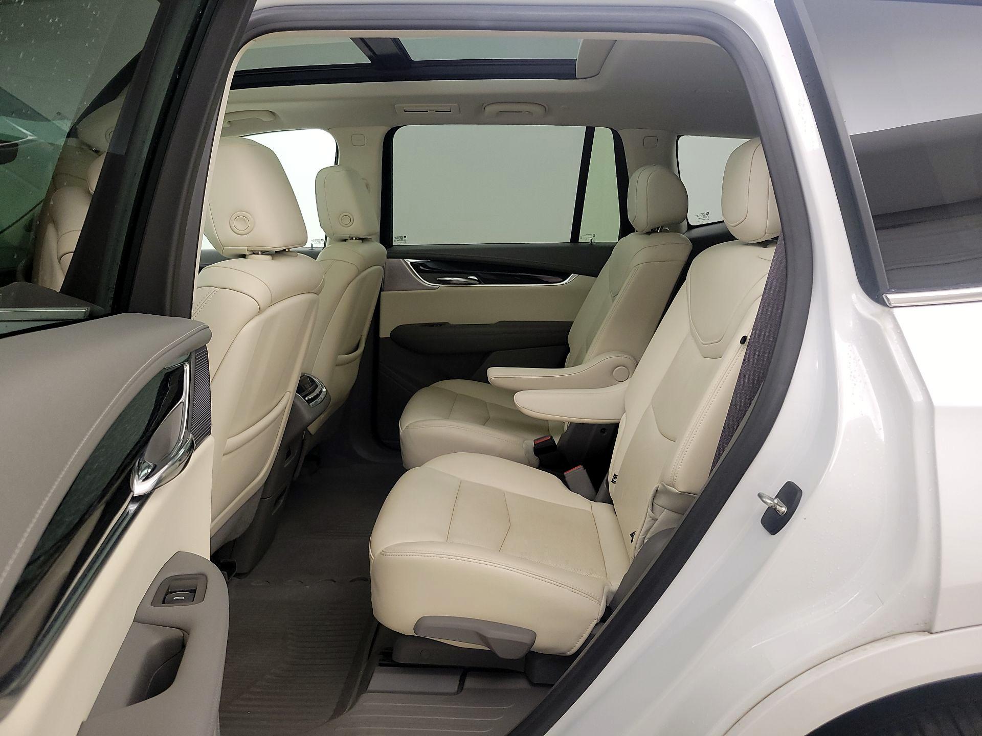 Thumbnail: 2020 Cadillac XT6 - 20