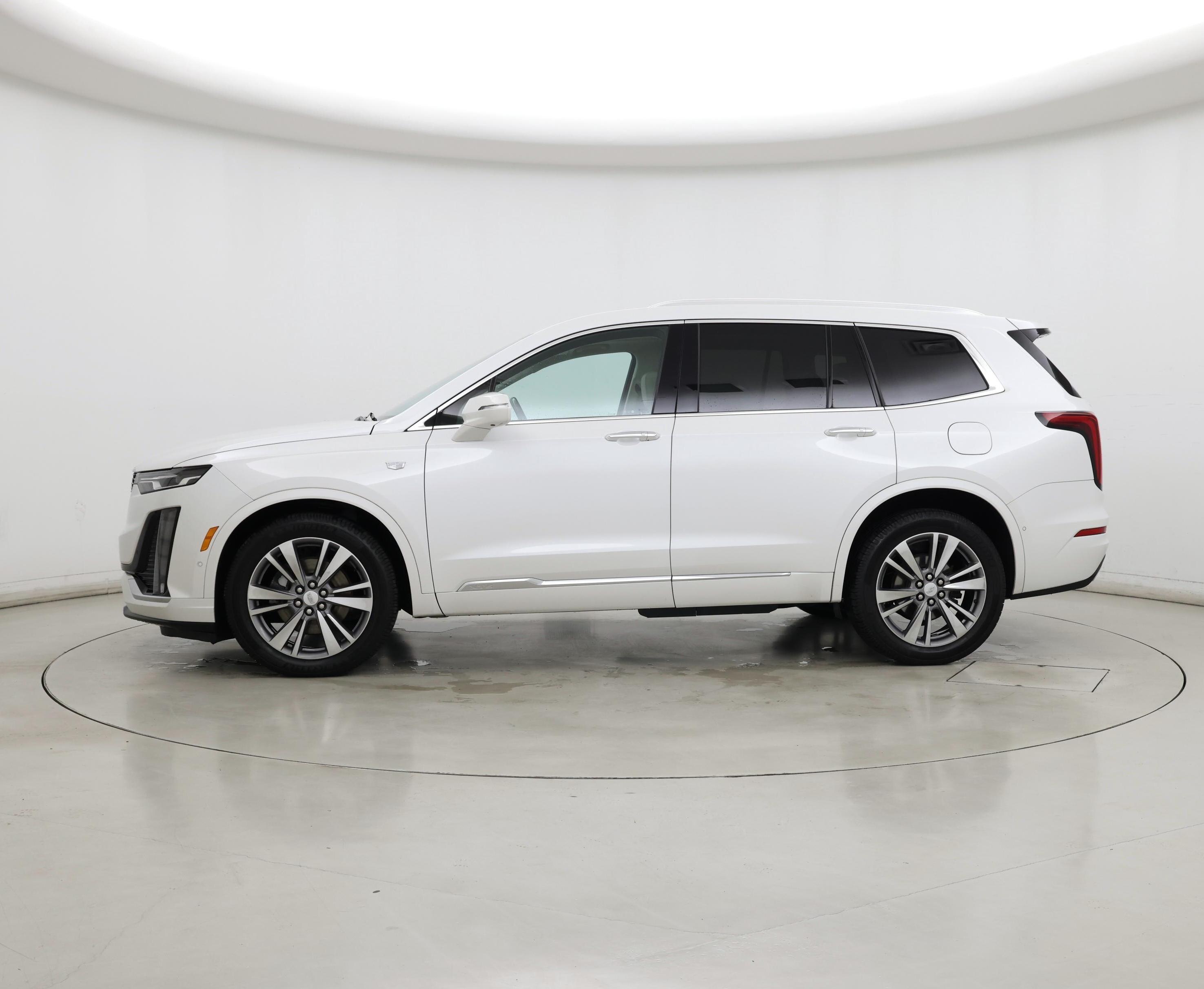 Thumbnail: 2020 Cadillac XT6 - 3