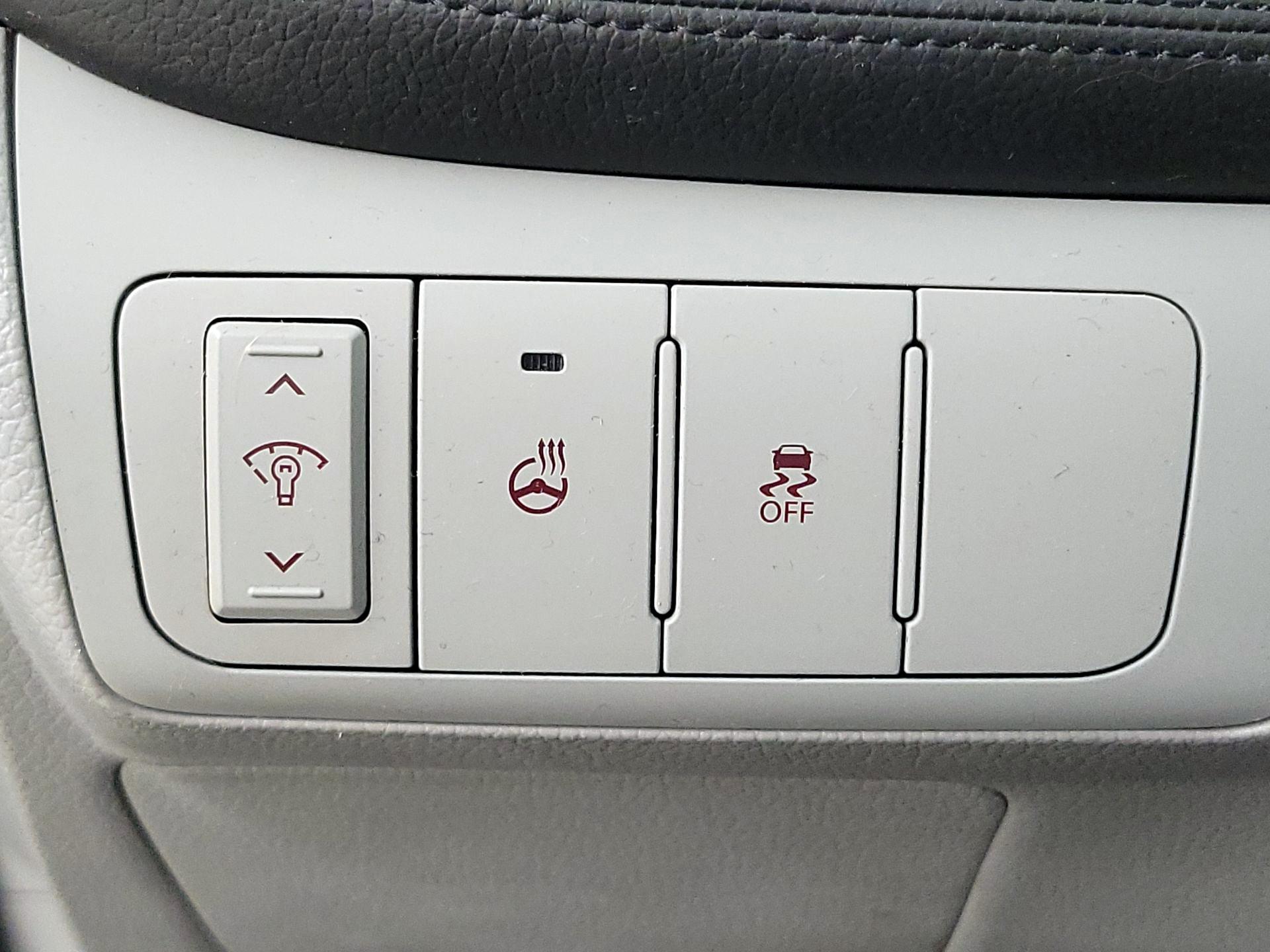 Thumbnail: 2015 Kia Optima - 13