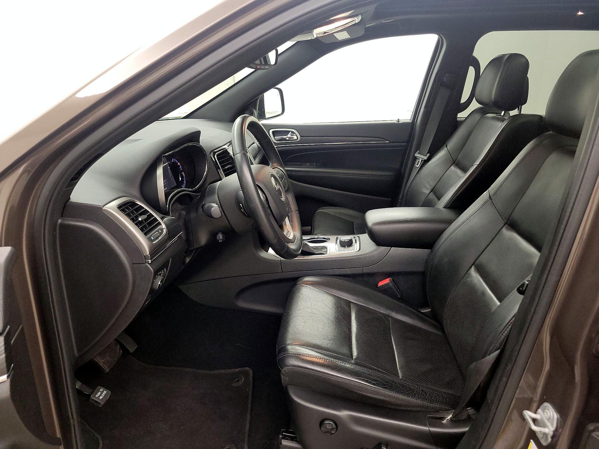 Thumbnail: 2019 Jeep Grand Cherokee - 11