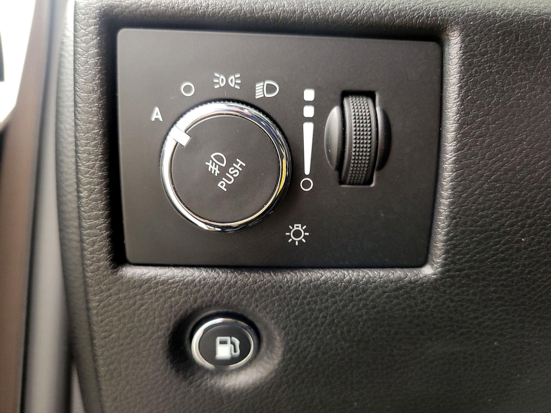 Thumbnail: 2019 Jeep Grand Cherokee - 13