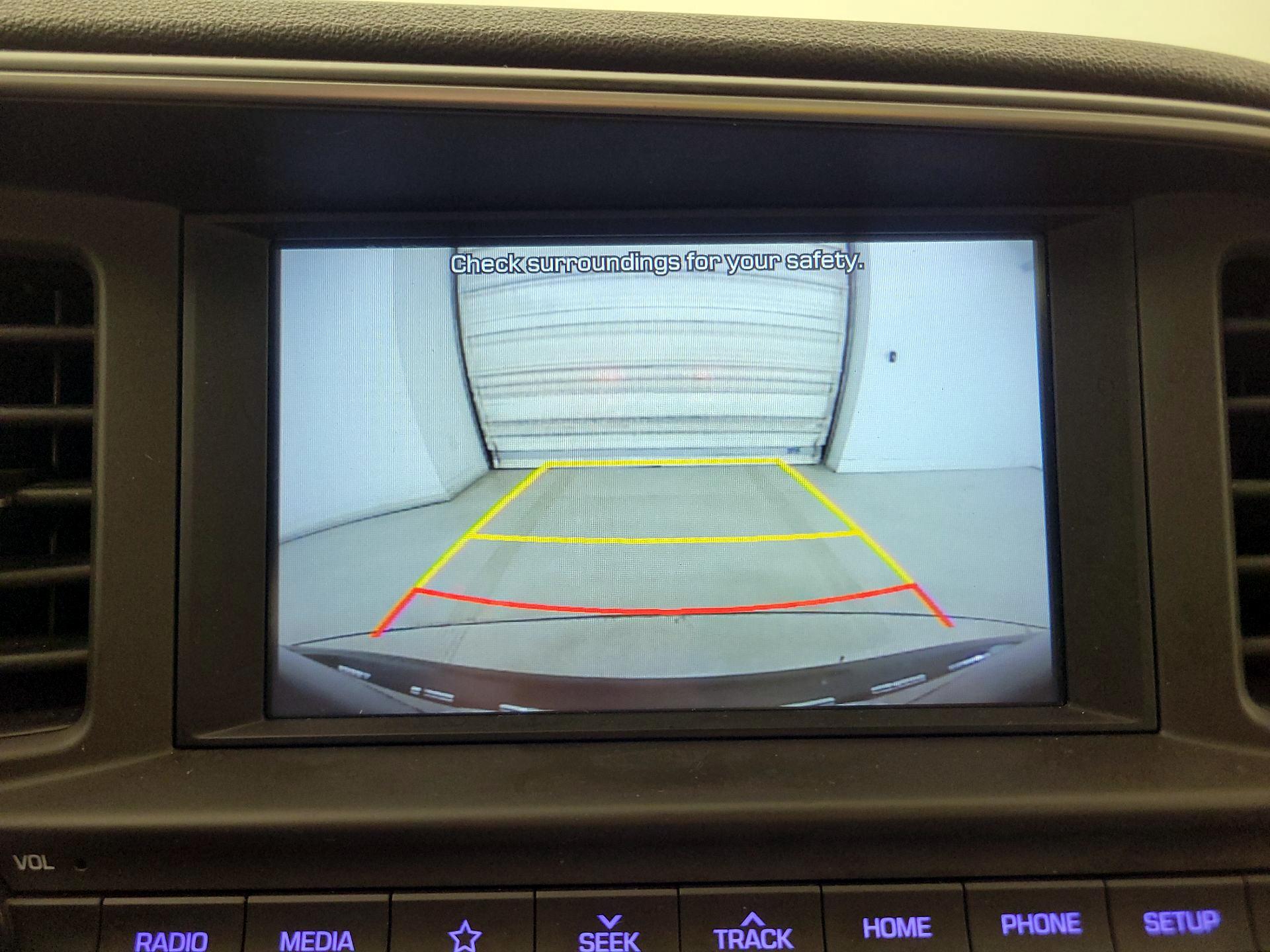 Thumbnail: 2020 Hyundai Elantra - 14