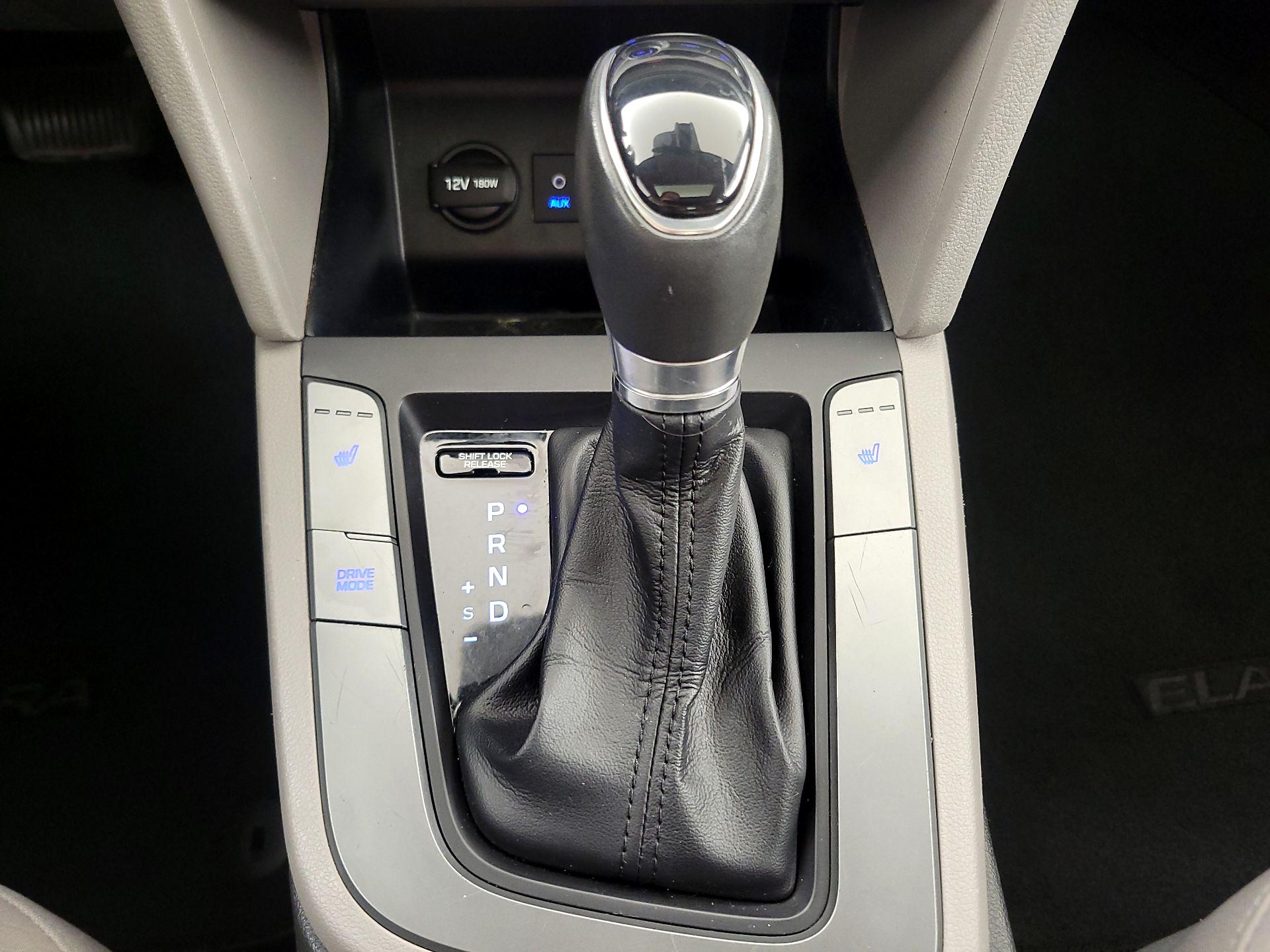 Thumbnail: 2020 Hyundai Elantra - 17