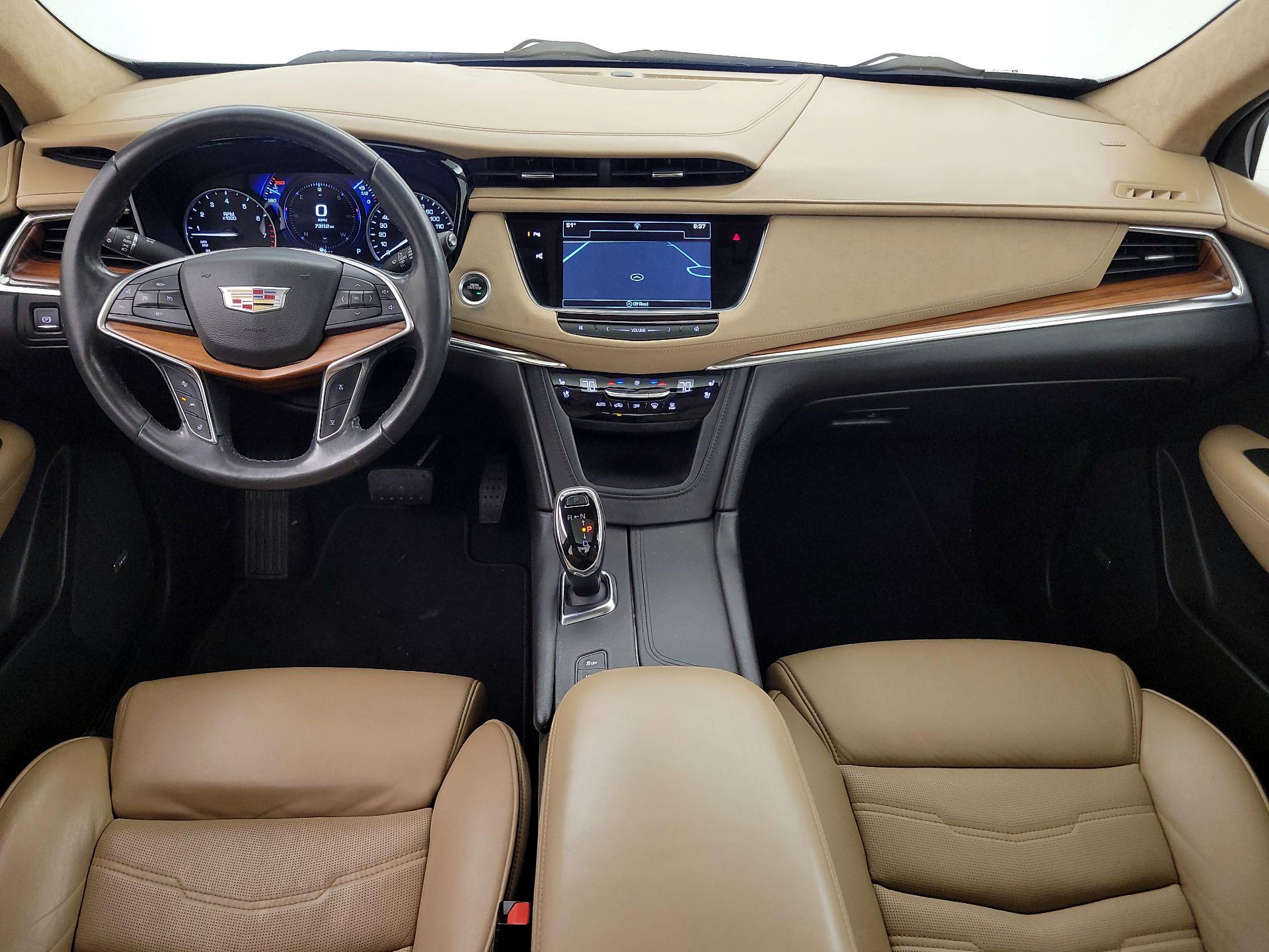 Thumbnail: 2017 Cadillac XT5 - 9