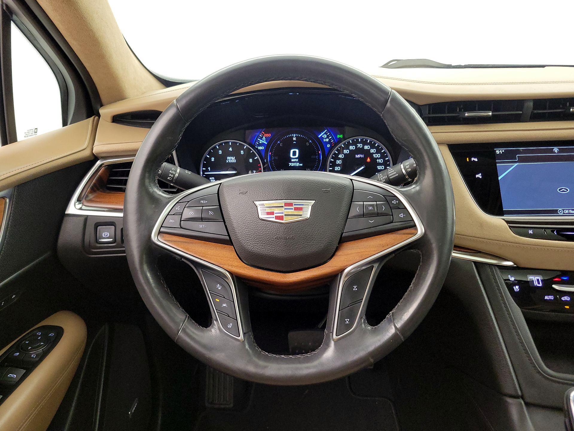 Thumbnail: 2017 Cadillac XT5 - 10