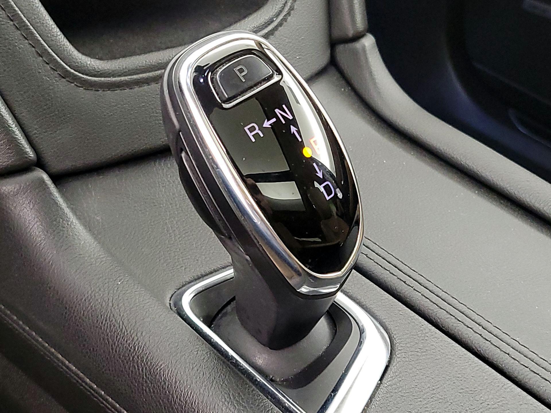 Thumbnail: 2017 Cadillac XT5 - 18