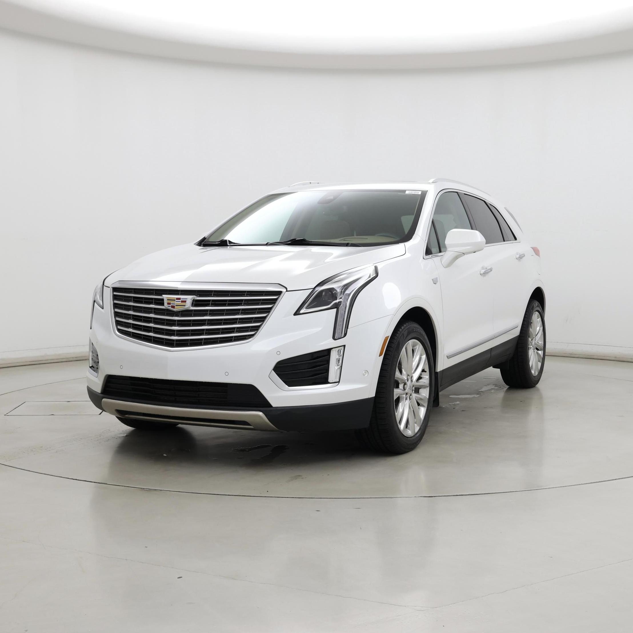 Thumbnail: 2017 Cadillac XT5 - 4