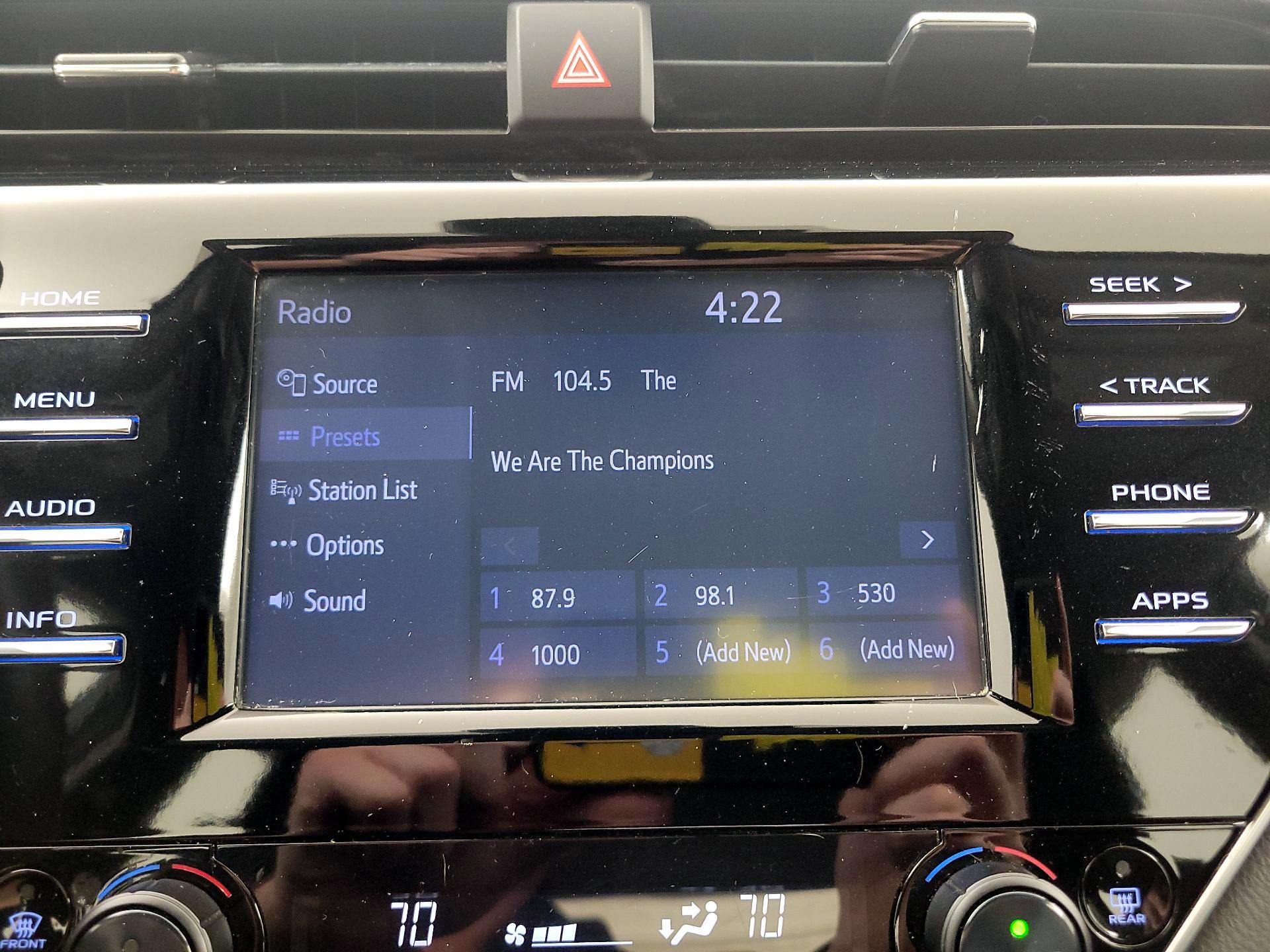 Thumbnail: 2018 Toyota Camry - 15