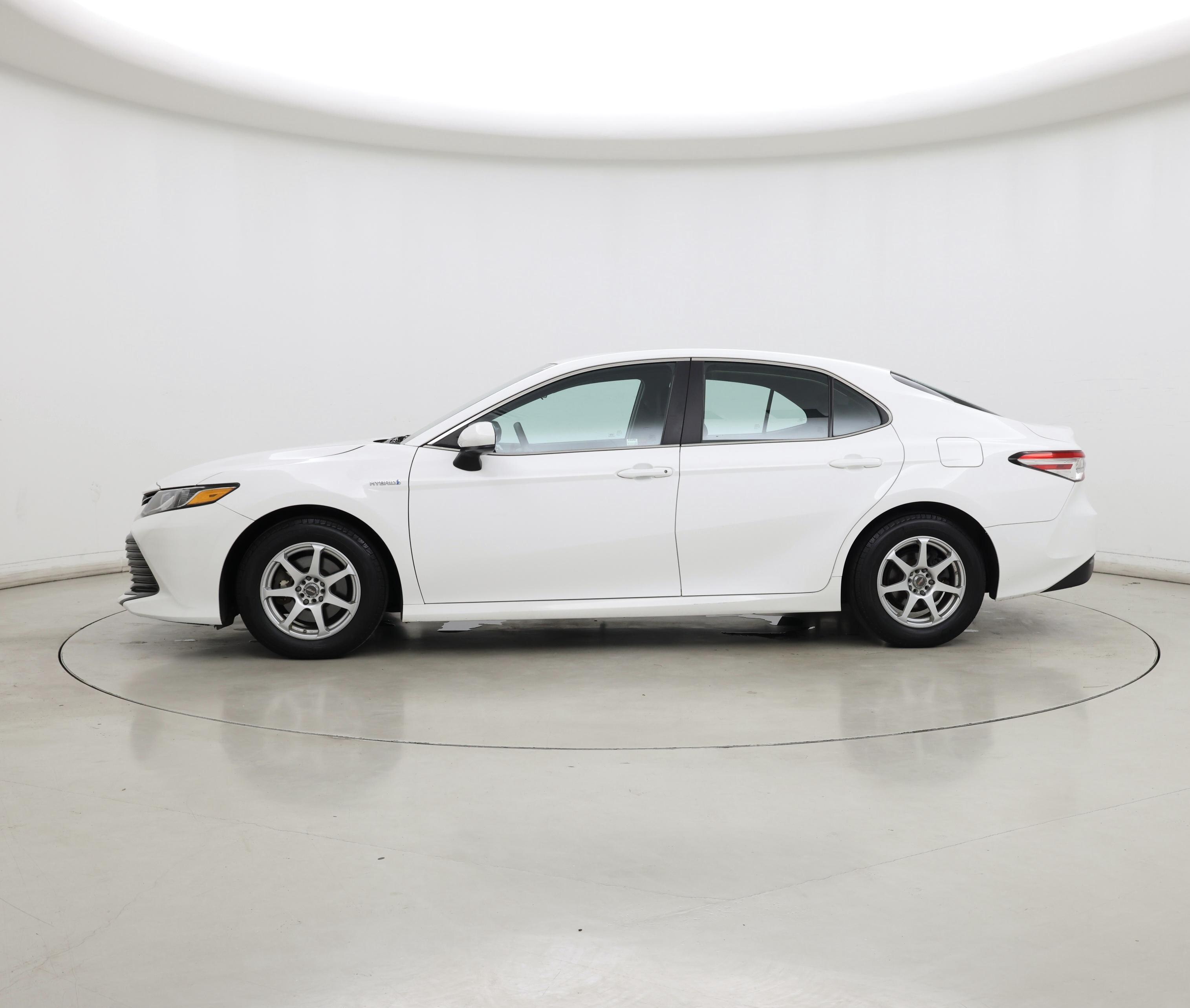 Thumbnail: 2018 Toyota Camry - 3