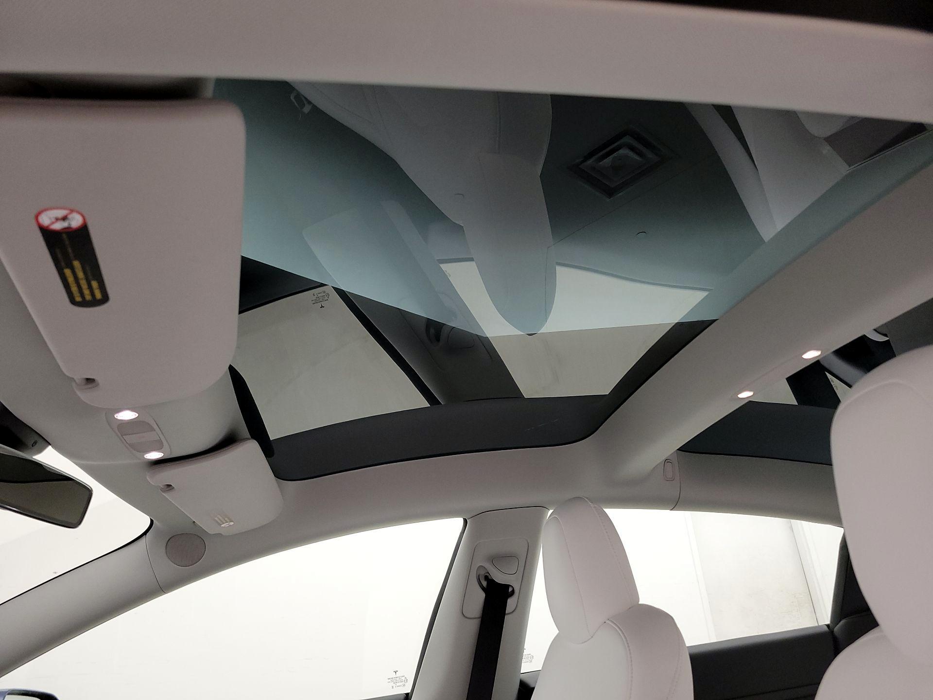 Thumbnail: 2023 Tesla Model 3 - 18