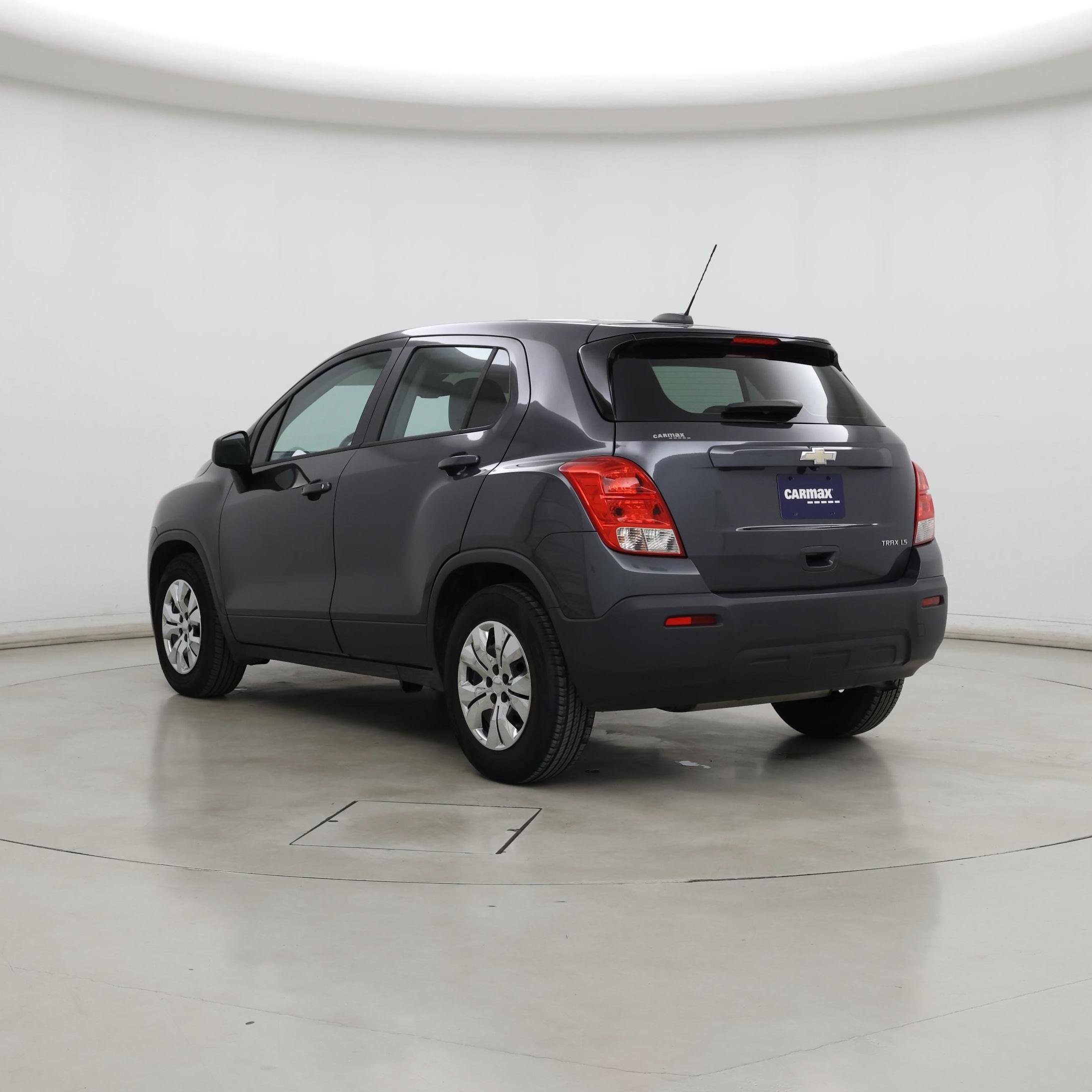 Thumbnail: 2016 Chevrolet Trax - 2