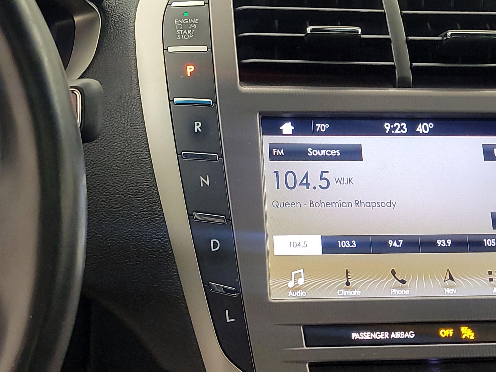 Thumbnail: 2019 Lincoln MKZ - 18