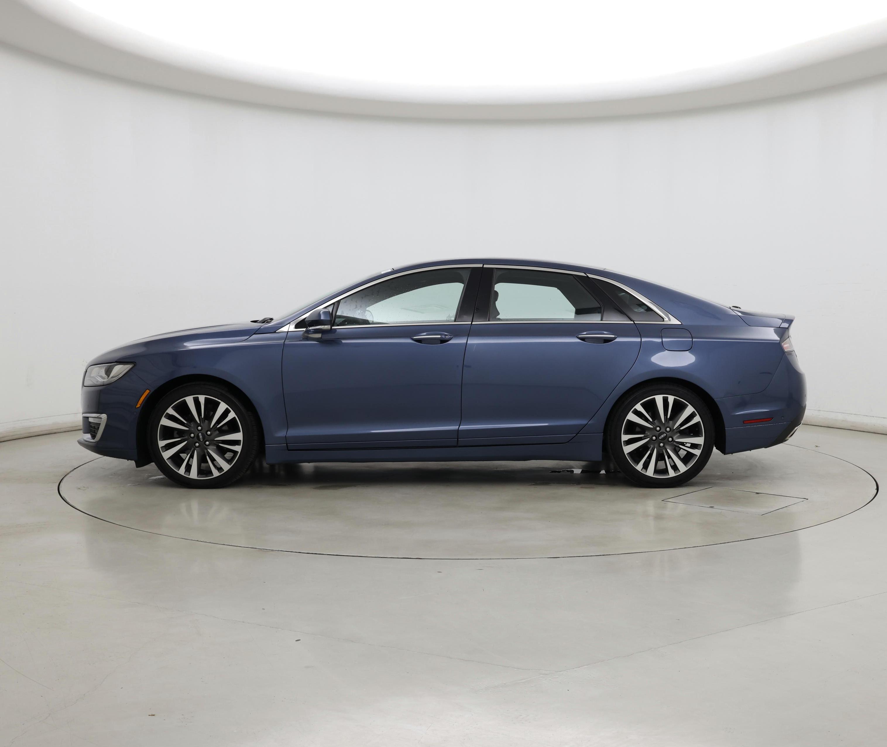 Thumbnail: 2019 Lincoln MKZ - 3