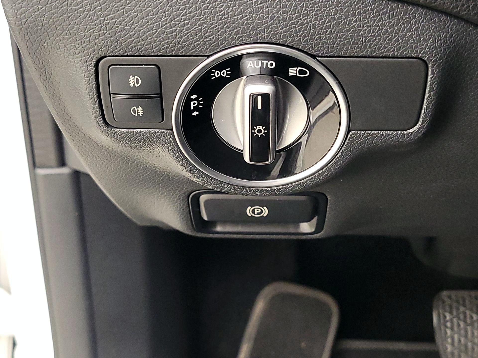 Thumbnail: 2020 Mercedes-Benz GLA - 13