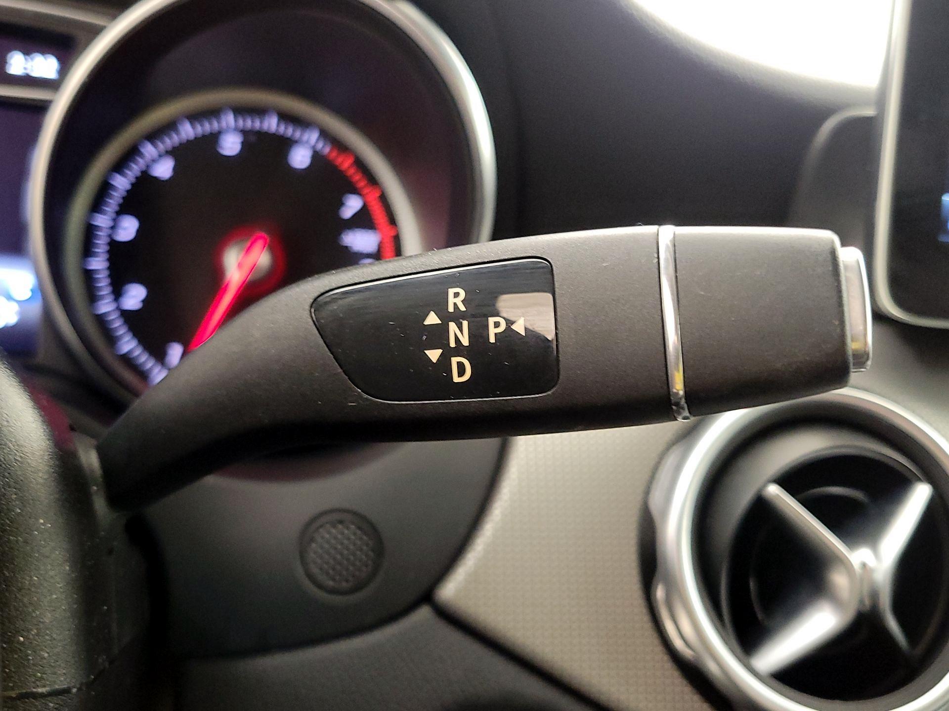 Thumbnail: 2020 Mercedes-Benz GLA - 17