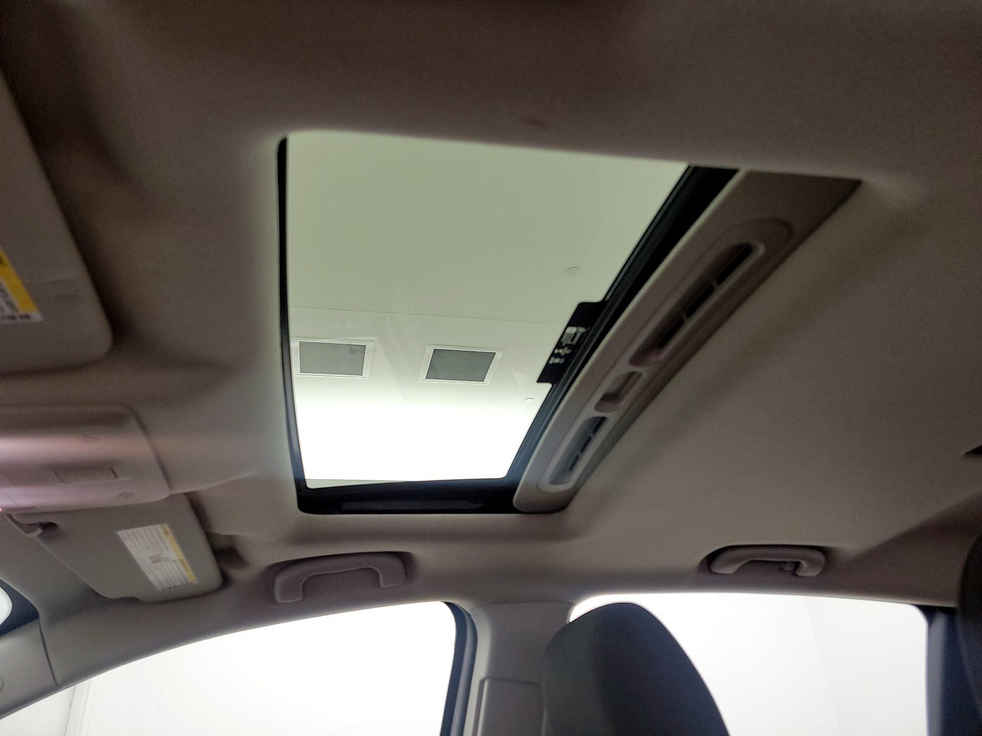 Thumbnail: 2020 Chevrolet Sonic - 19