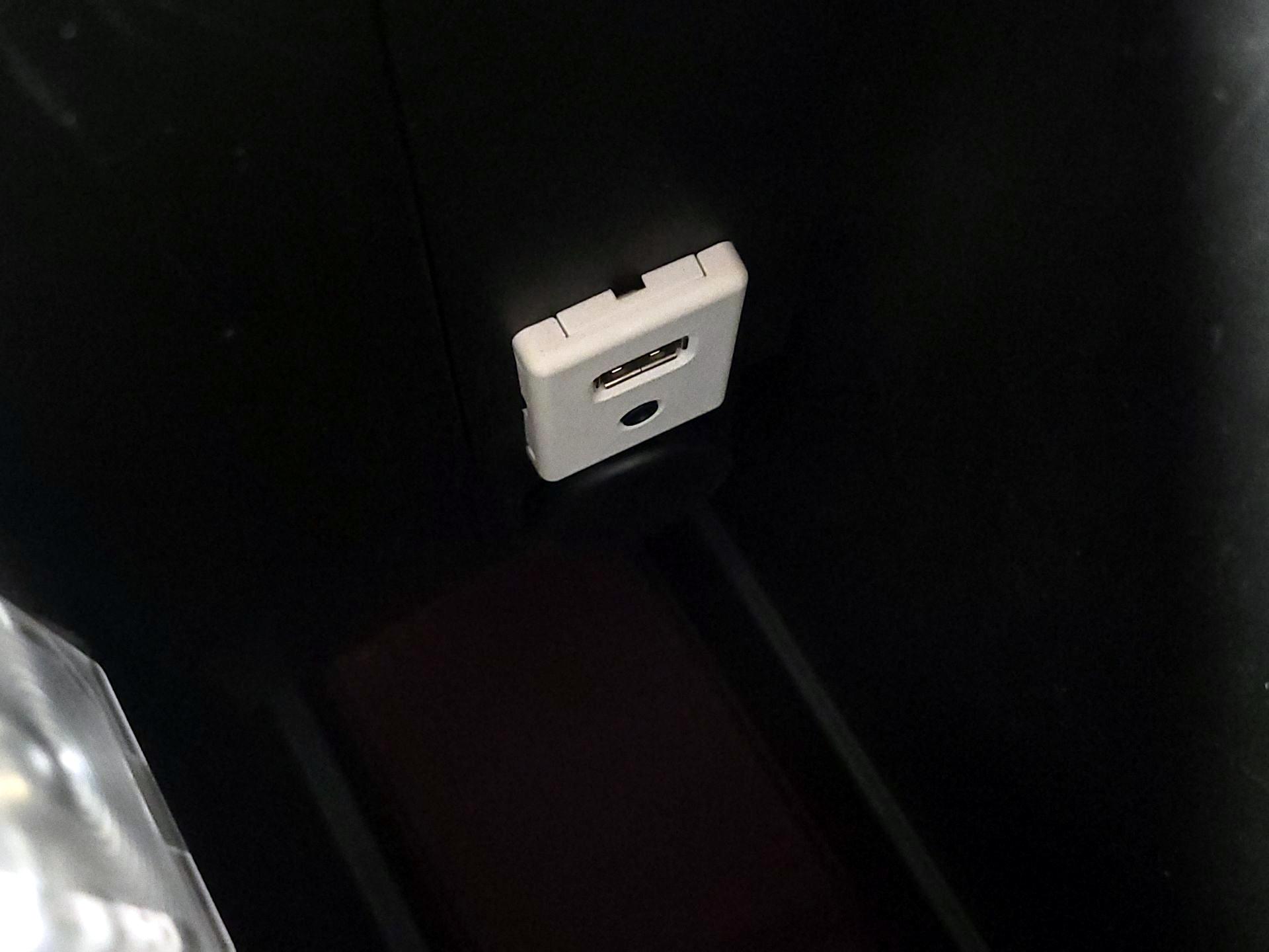 Thumbnail: 2015 Chevrolet Equinox - 17