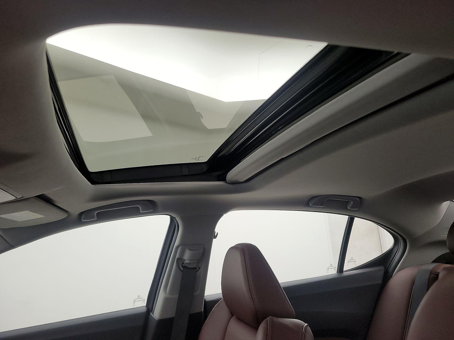 Thumbnail: 2015 Acura TLX - 20