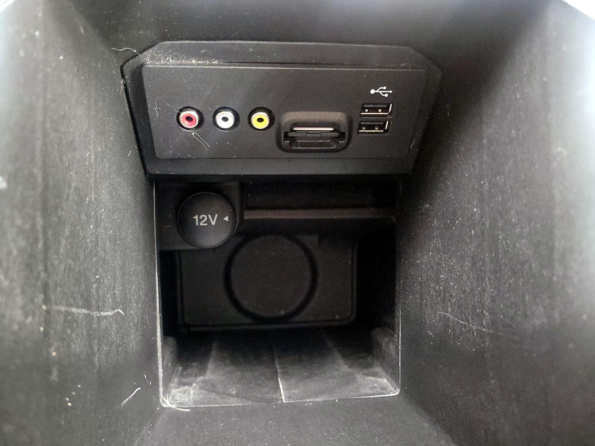 Thumbnail: 2014 Ford C-Max - 18