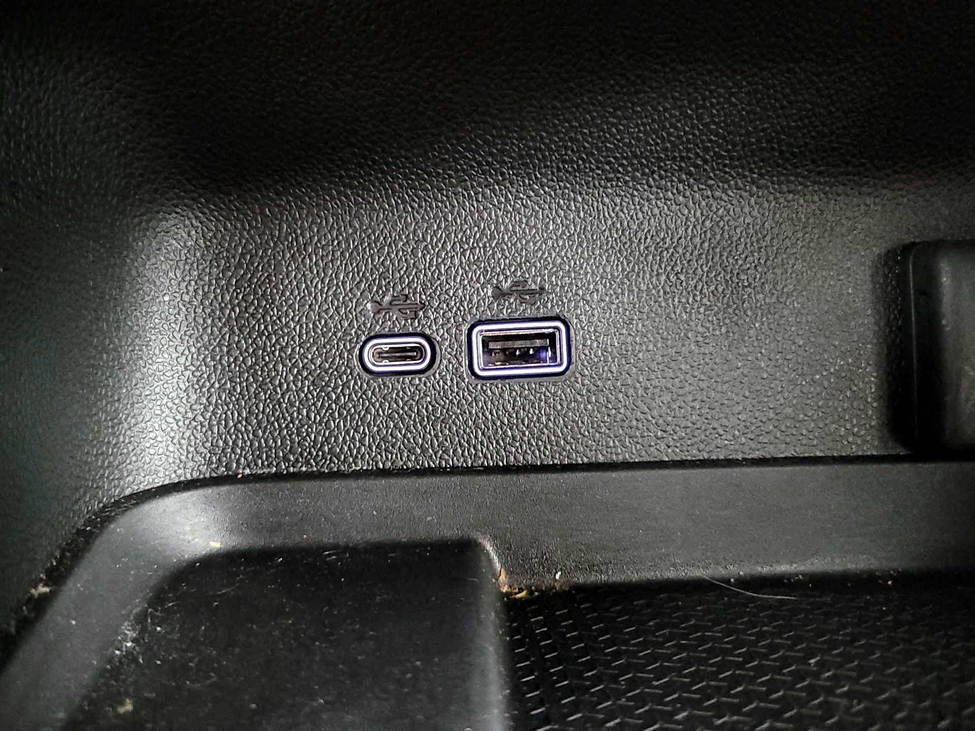 Thumbnail: 2024 Chevrolet Traverse - 19