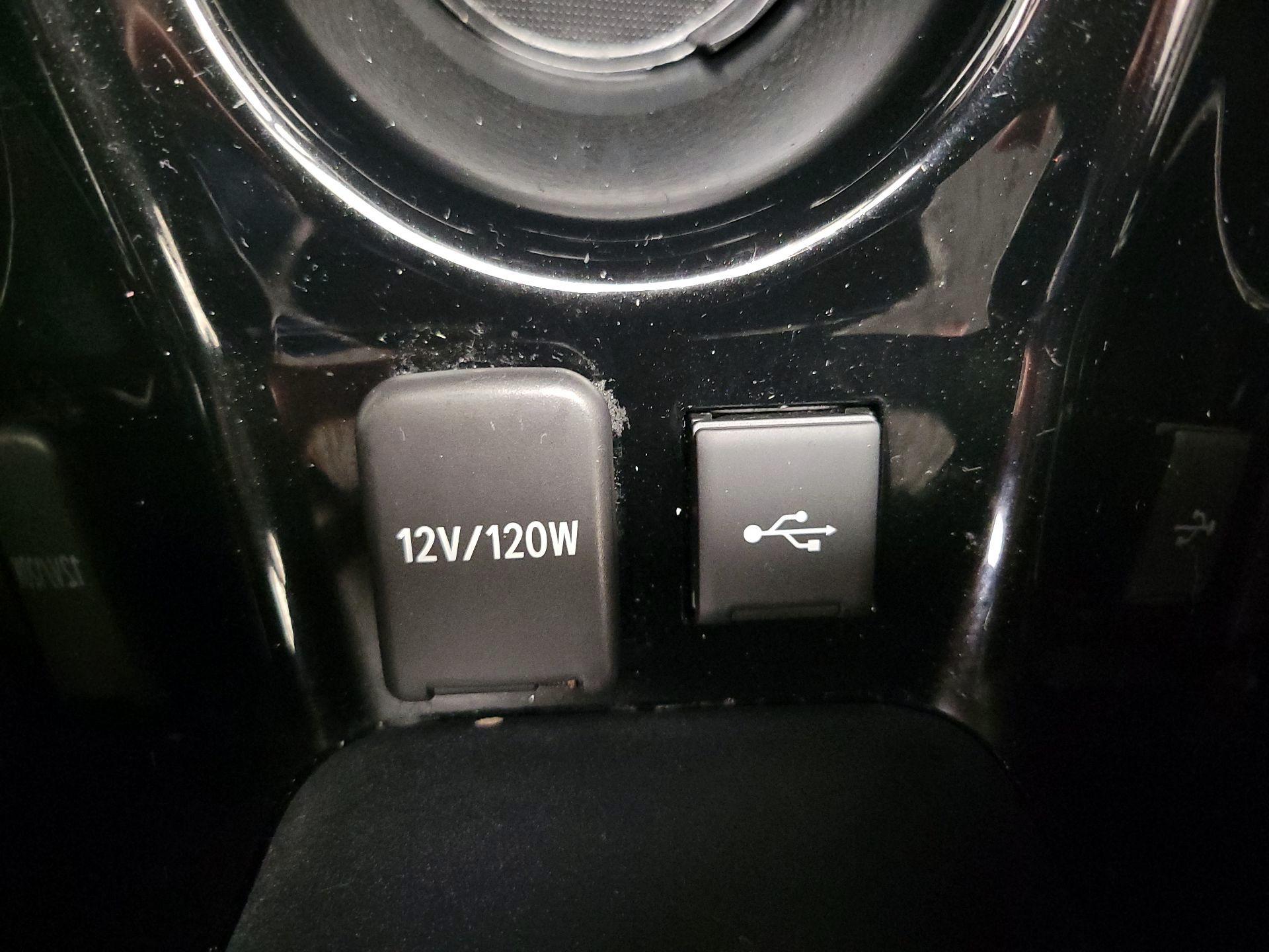 Thumbnail: 2021 Toyota Prius - 18