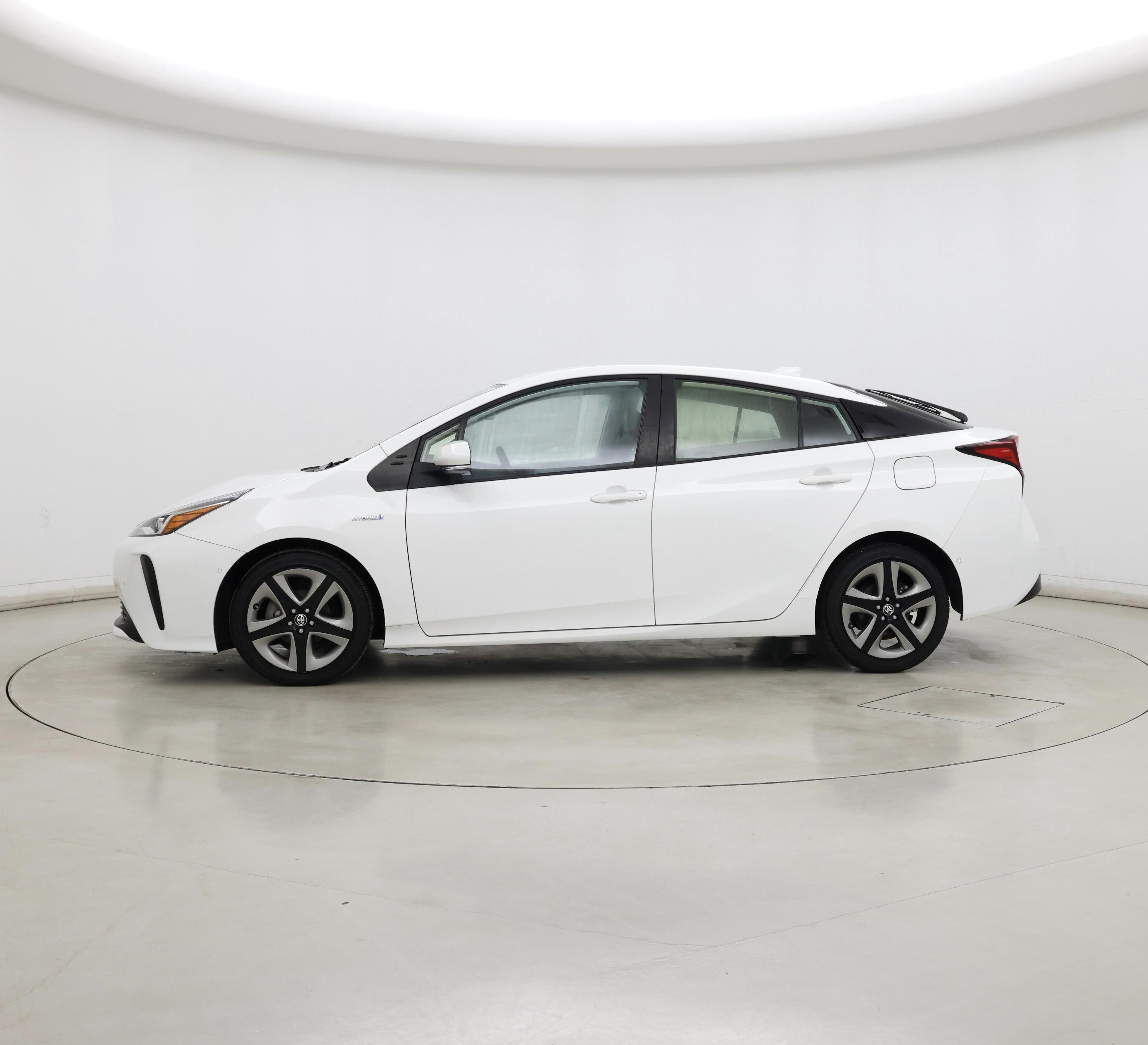 Thumbnail: 2021 Toyota Prius - 3