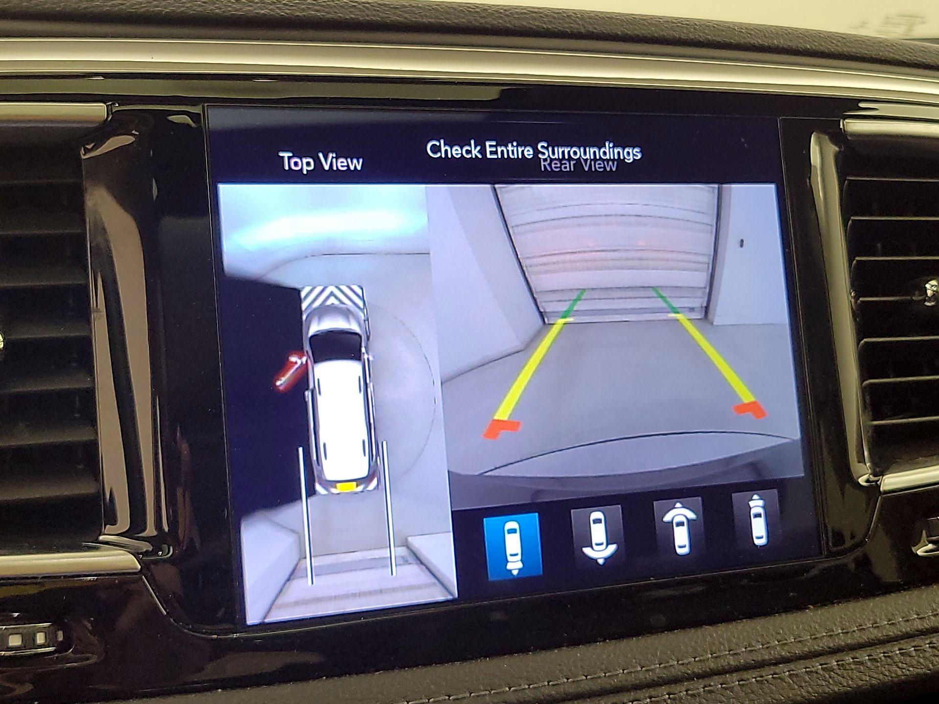 Thumbnail: 2020 Chrysler Pacifica - 15