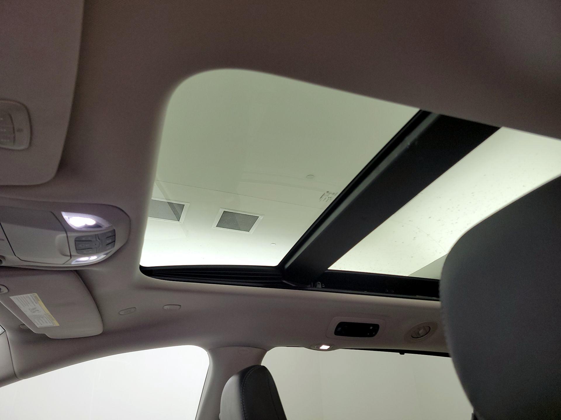 Thumbnail: 2020 Chrysler Pacifica - 20