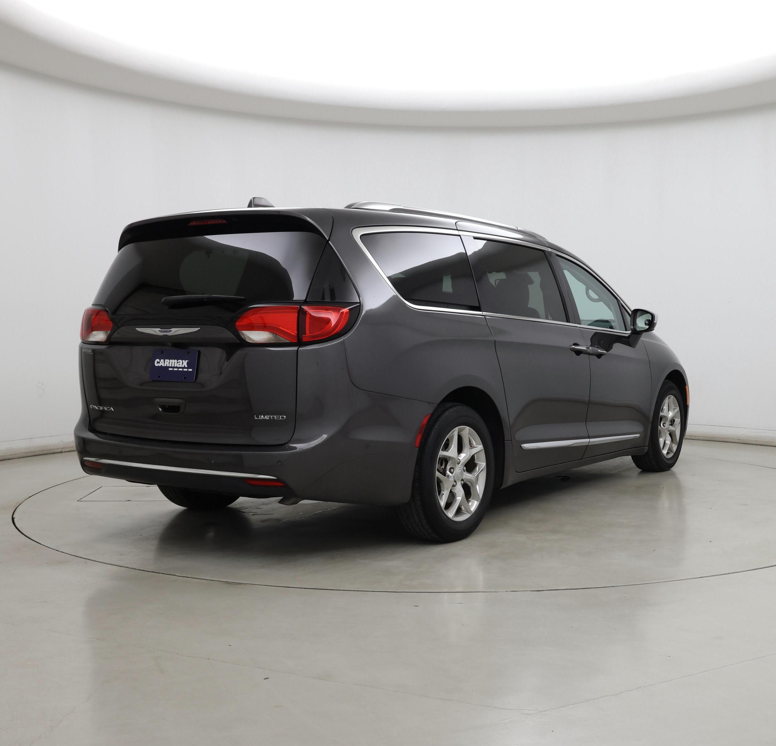 Thumbnail: 2020 Chrysler Pacifica - 8