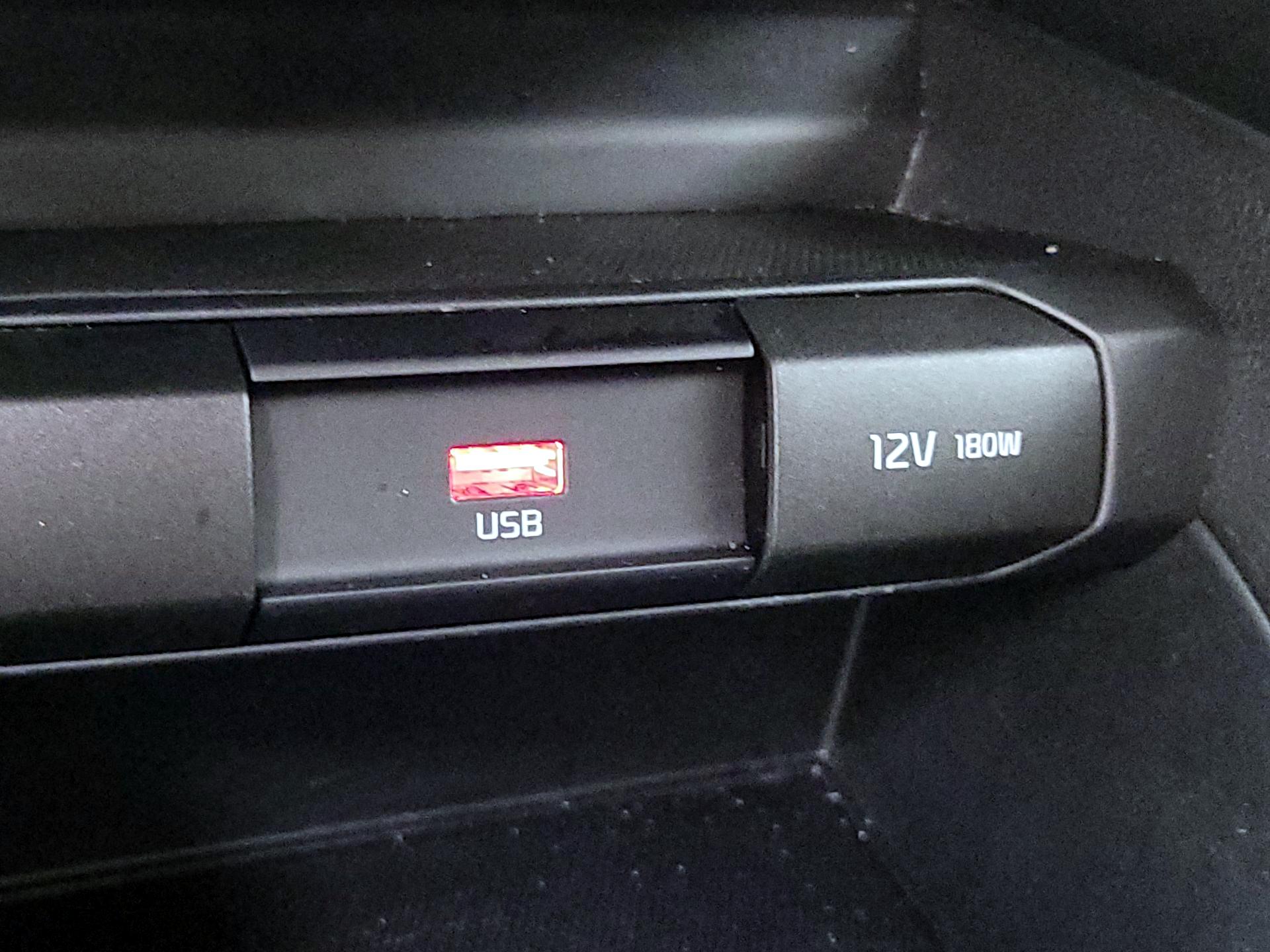 Thumbnail: 2023 Kia Rio - 18