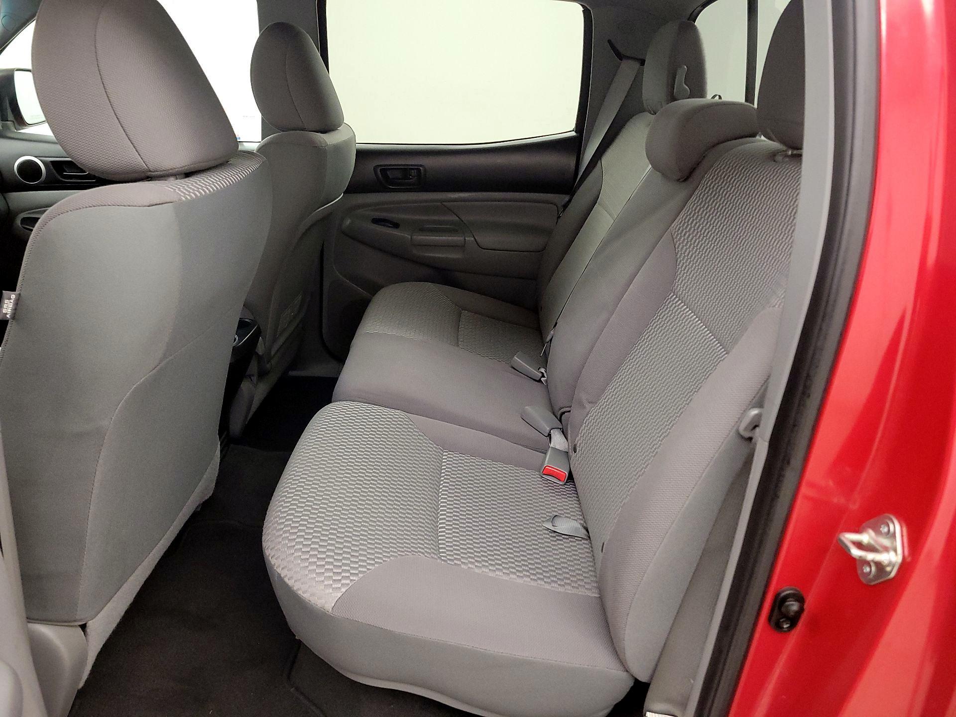 Thumbnail: 2015 Toyota Tacoma - 19