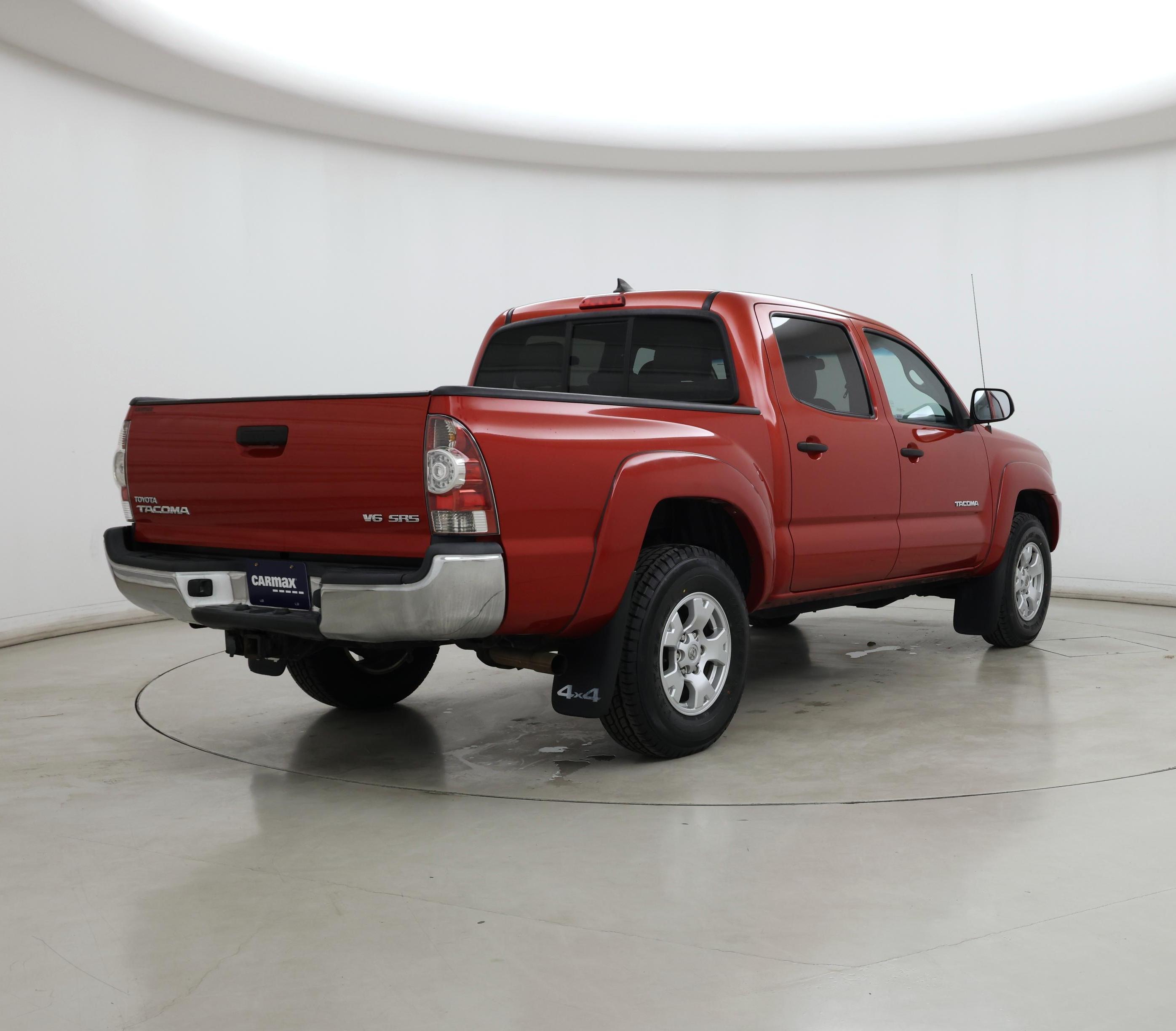 Thumbnail: 2015 Toyota Tacoma - 8