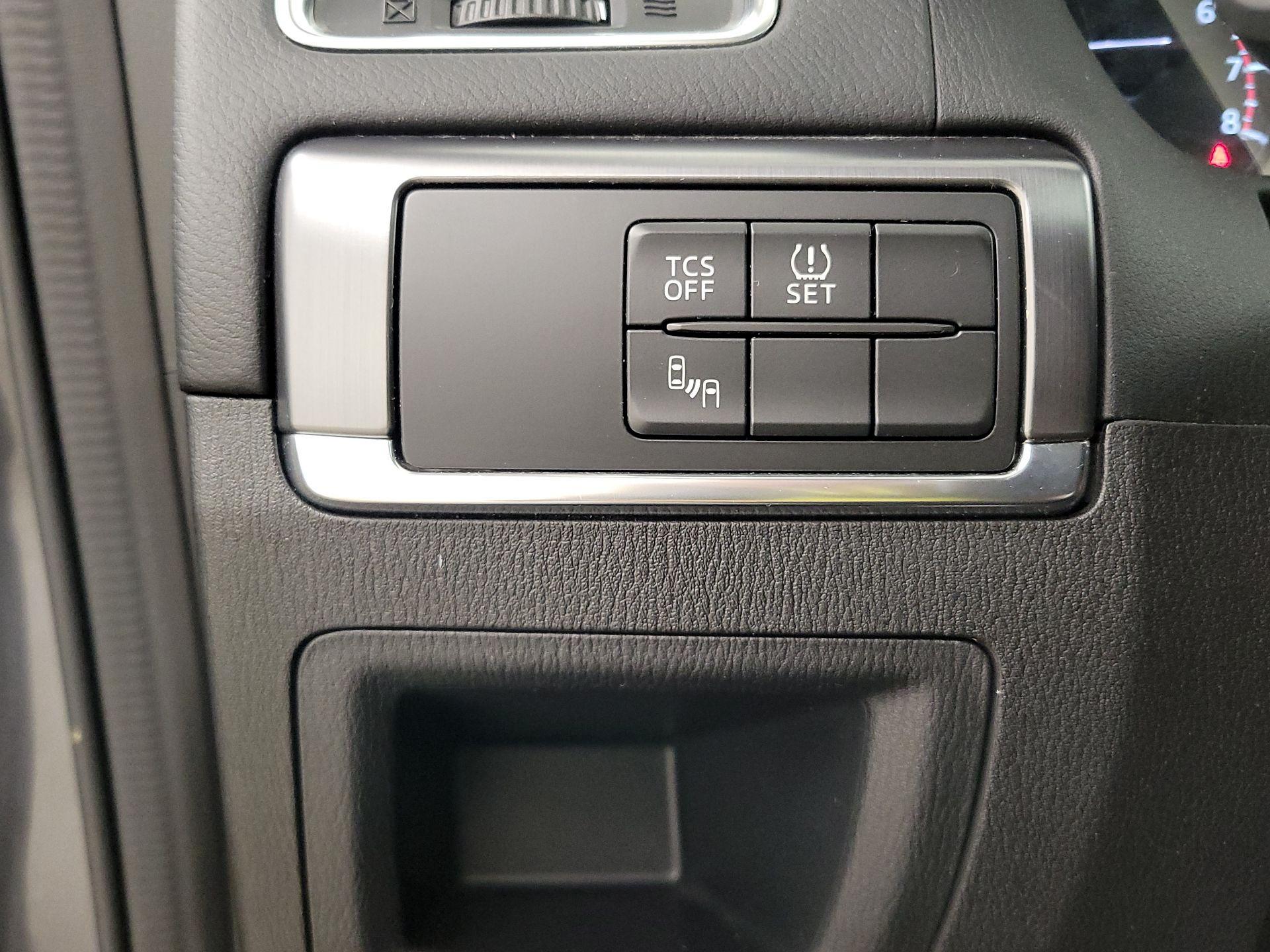 Thumbnail: 2016 Mazda CX-5 - 13