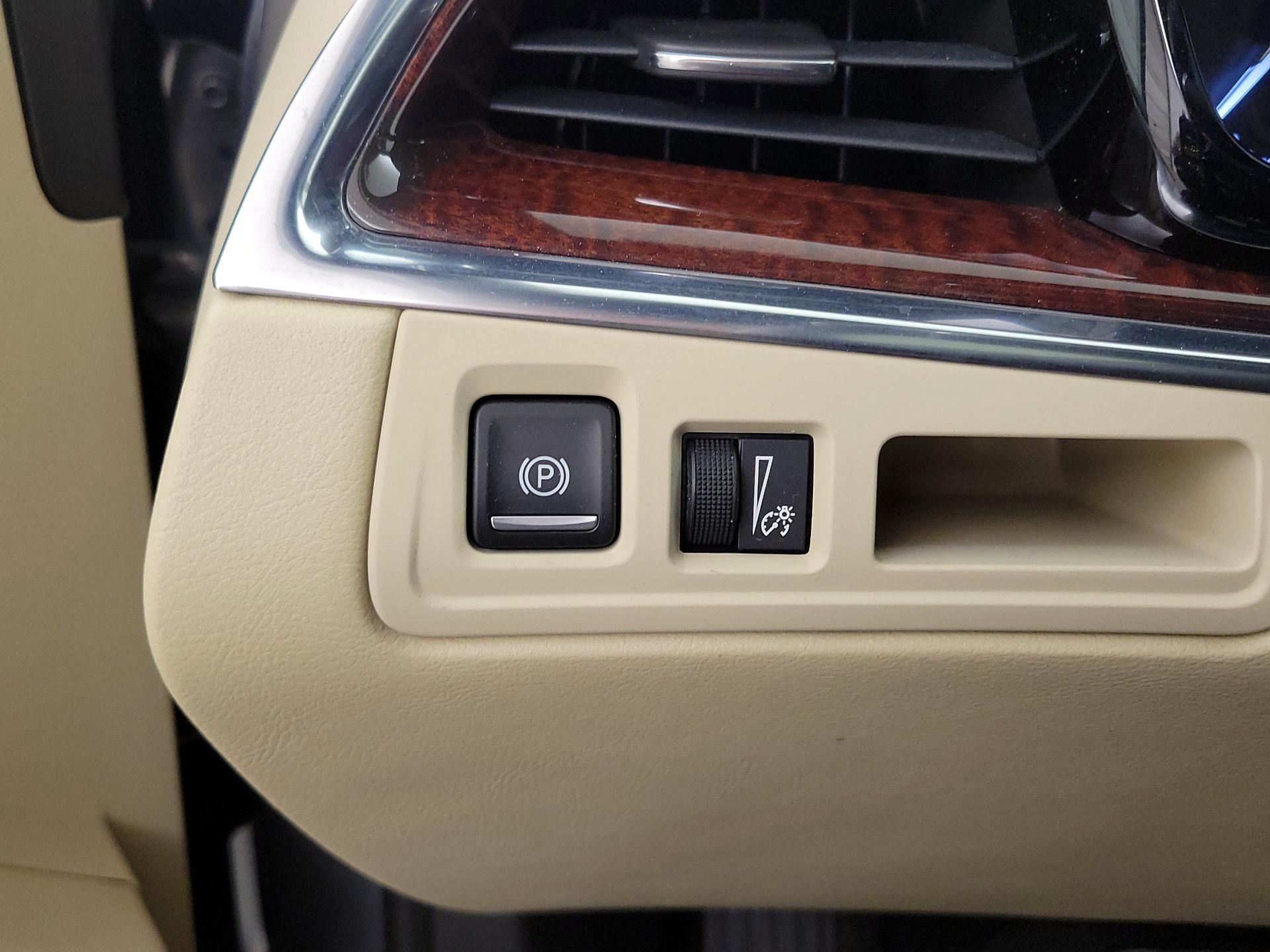 Thumbnail: 2018 Cadillac XT5 - 13