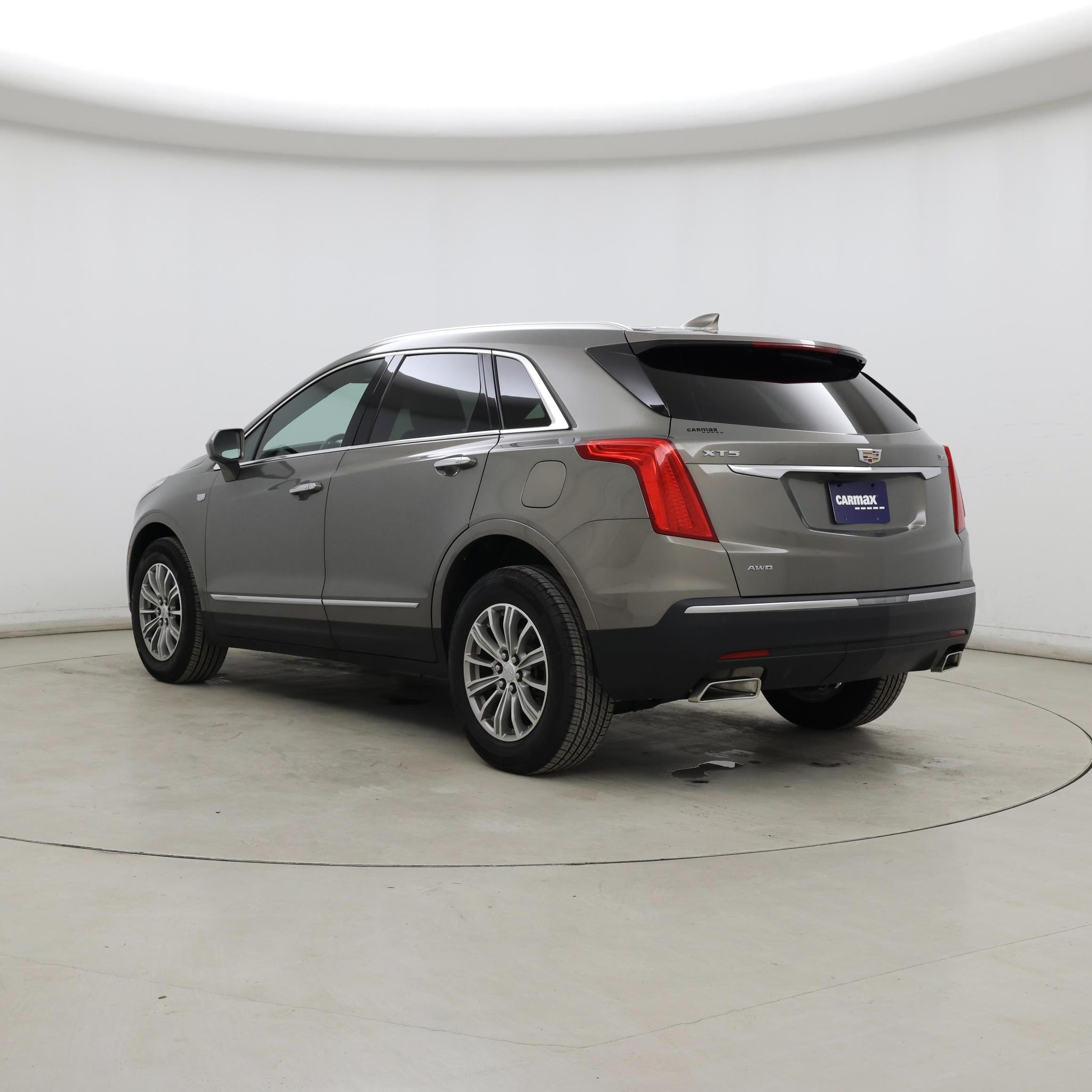 Thumbnail: 2018 Cadillac XT5 - 2